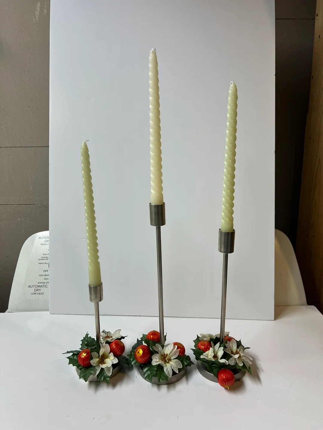 Candle Holder with 3 Candles image indicator(2)