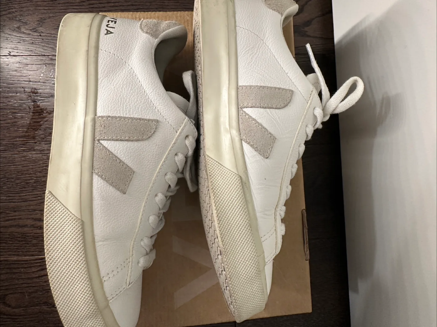 Veja White Leather Sneakers image indicator(4)