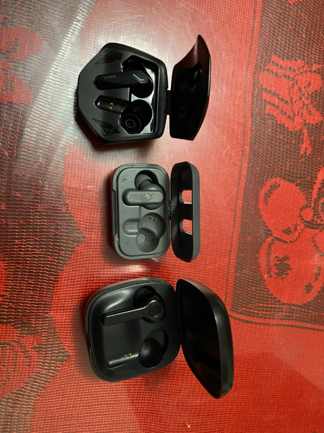 Wireless Earbuds (missing right sides)