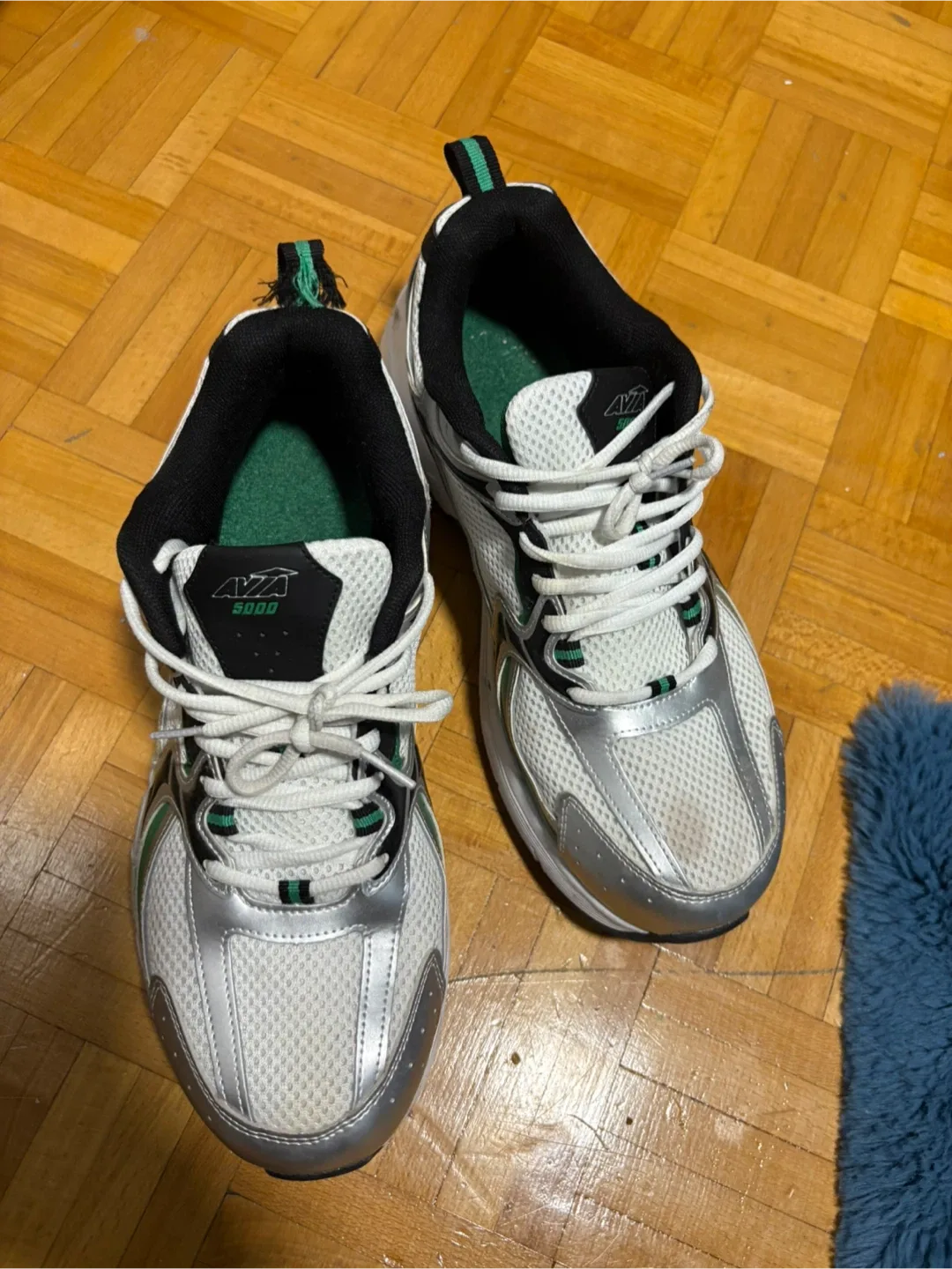 AVIA shoes image indicator(3)