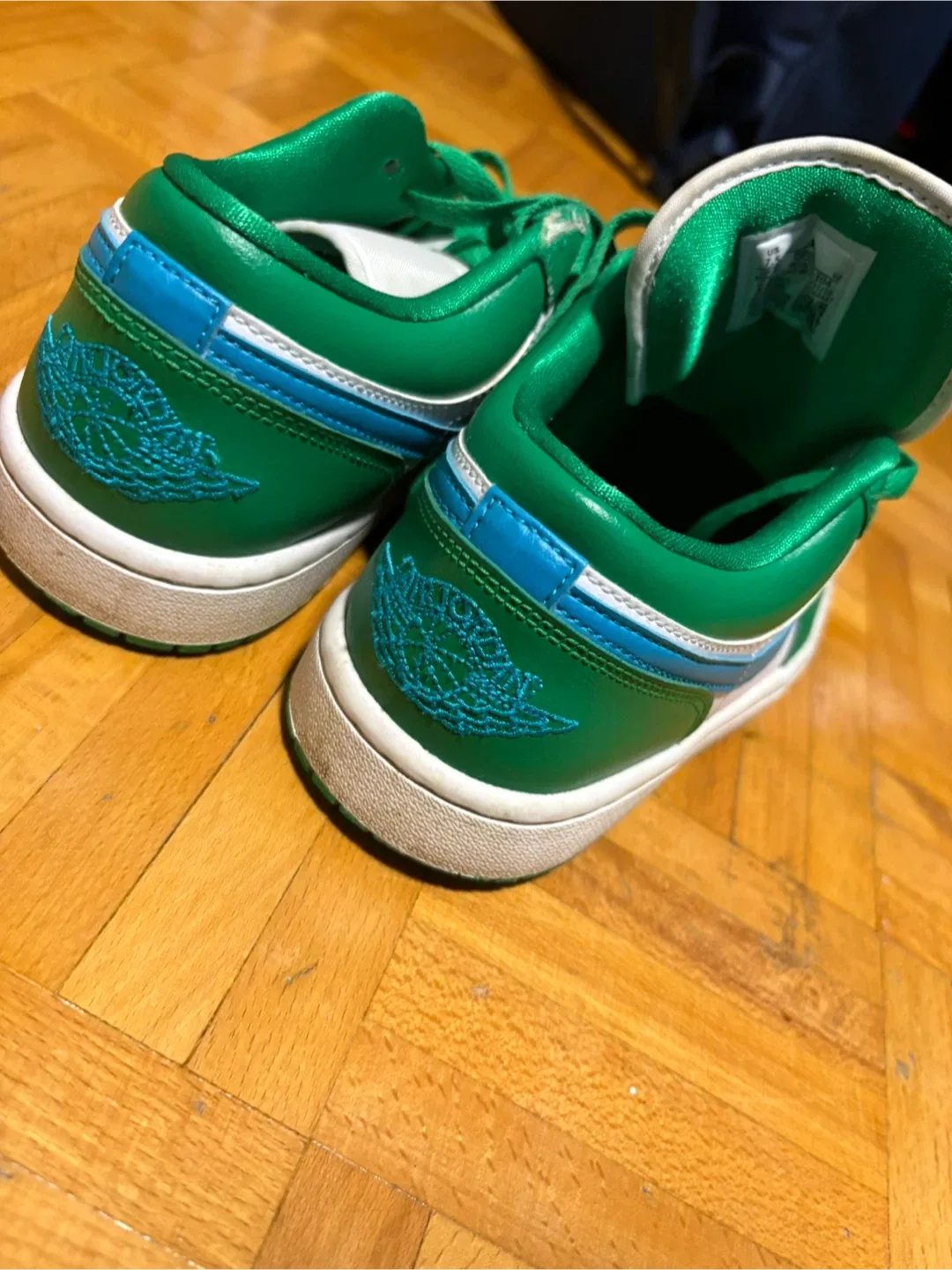 Nike Air Jordan 1 Low Green/White Size 7.5 image indicator(3)