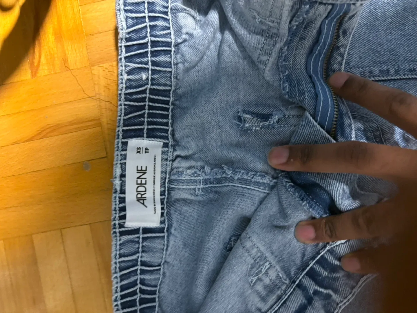 Ardene XS Light Wash Cargo Pants image indicator(4)