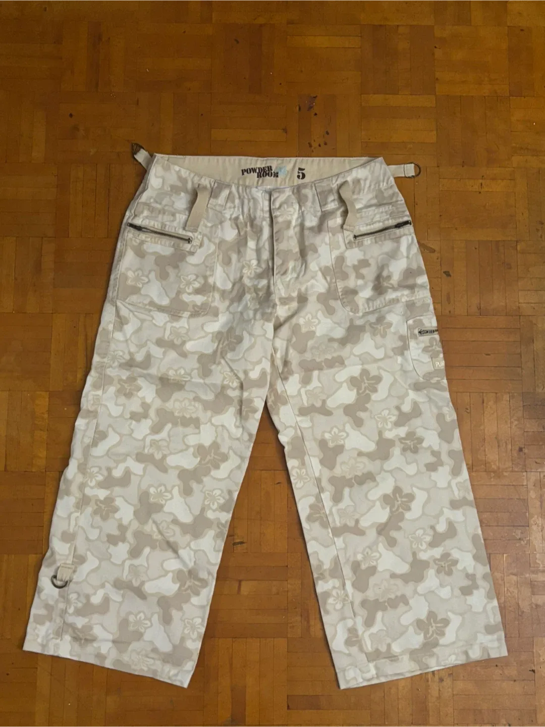 Powder Room size 5 Floral Capri Pants