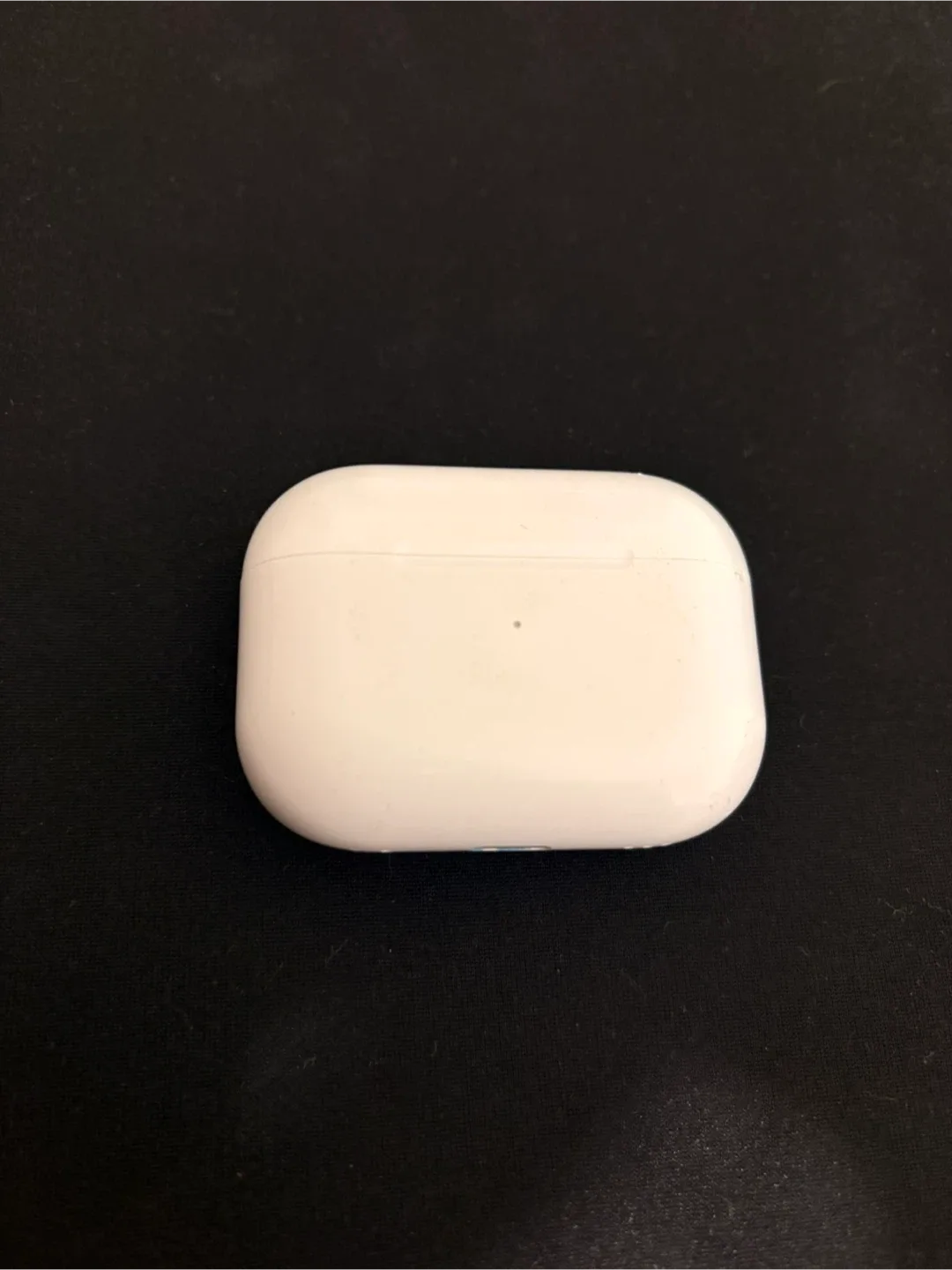Apple AirPods Pro 2 image indicator(2)