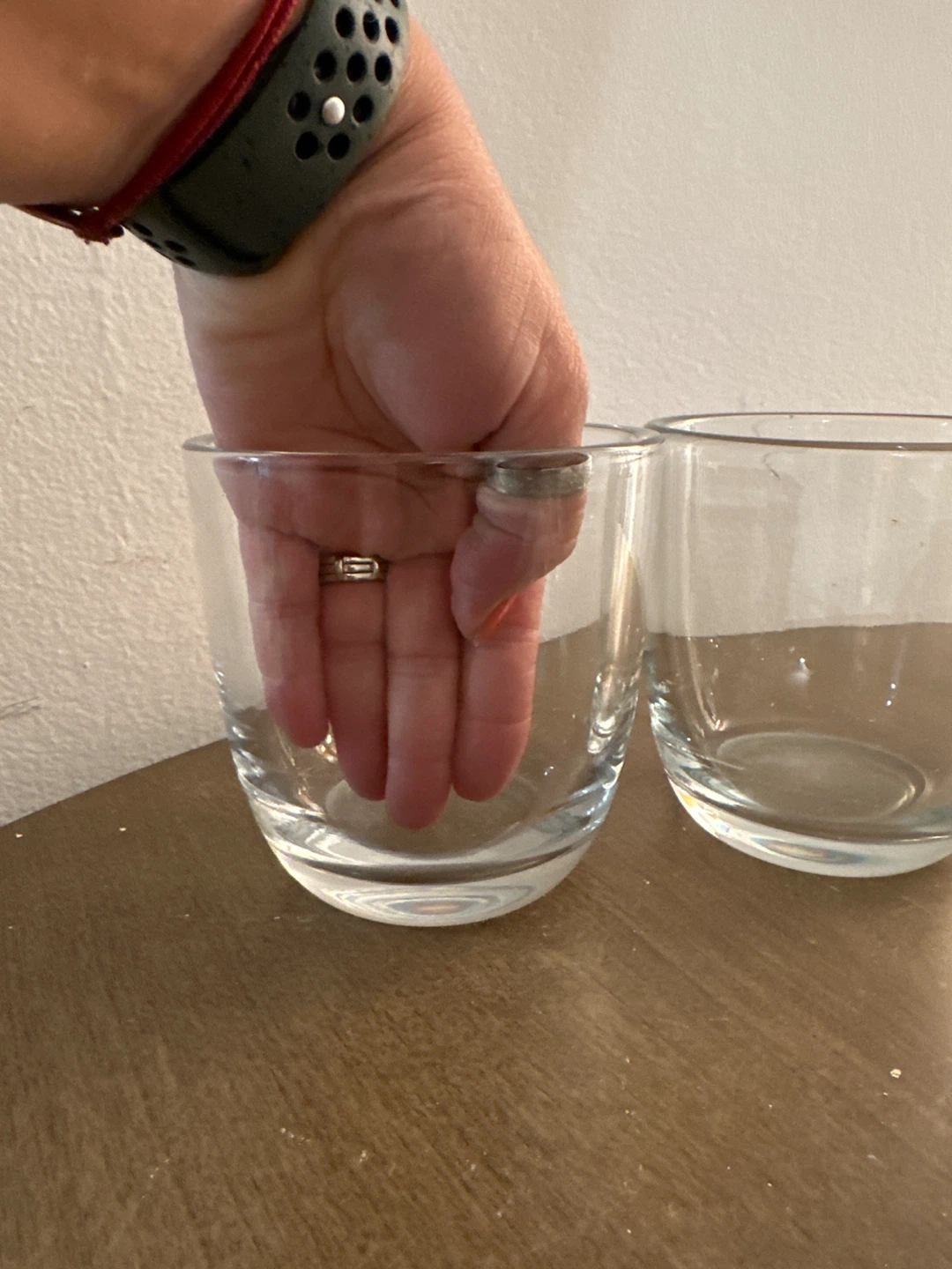 Two Clear Glass Vases - photo 2