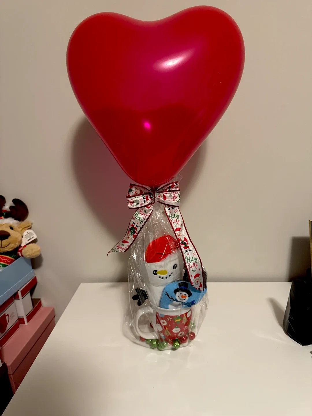 Christmas Mug with Snowman Plush & Balloon