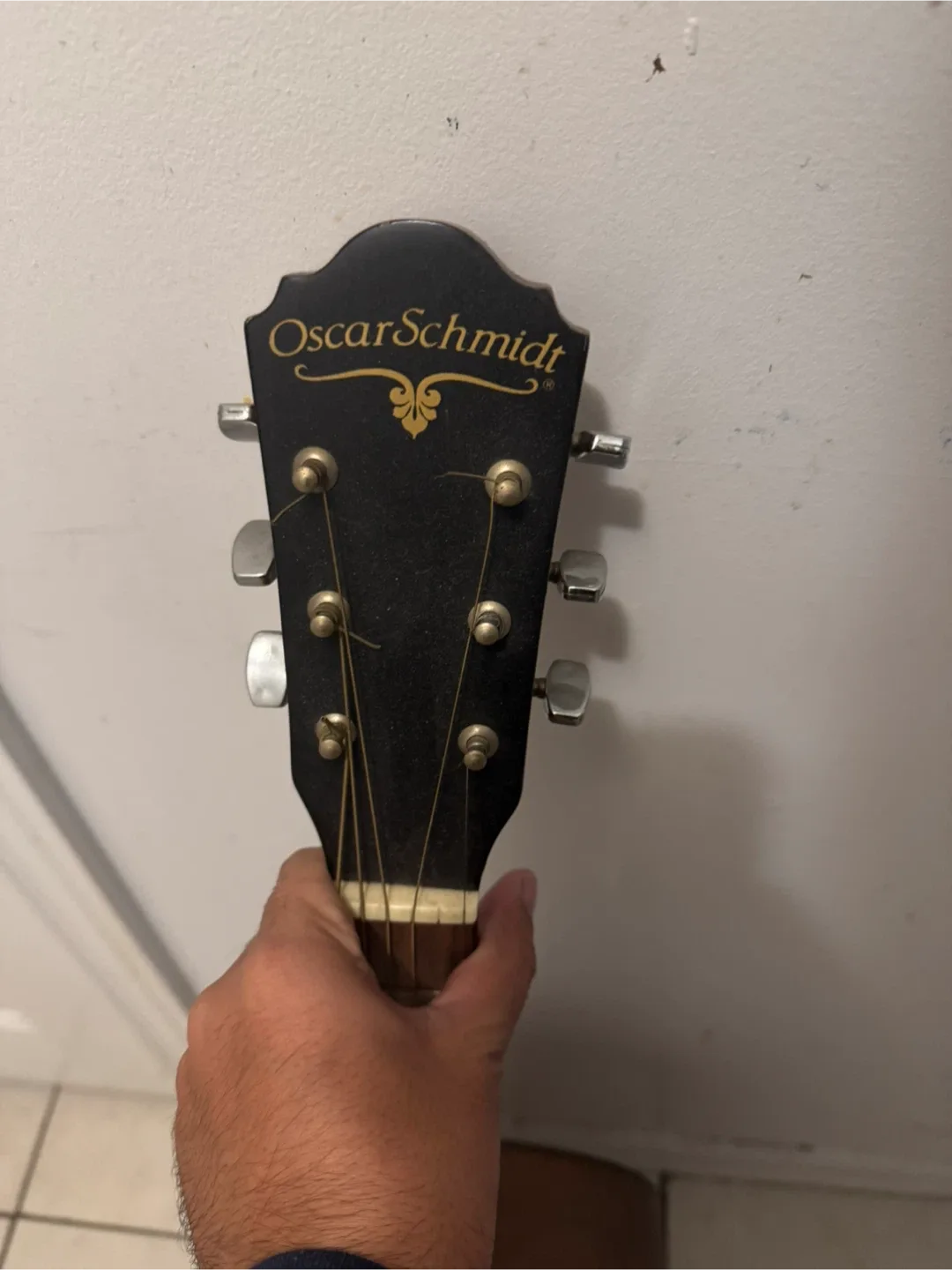 Oscar Schmidt Acoustic Guitar image indicator(3)