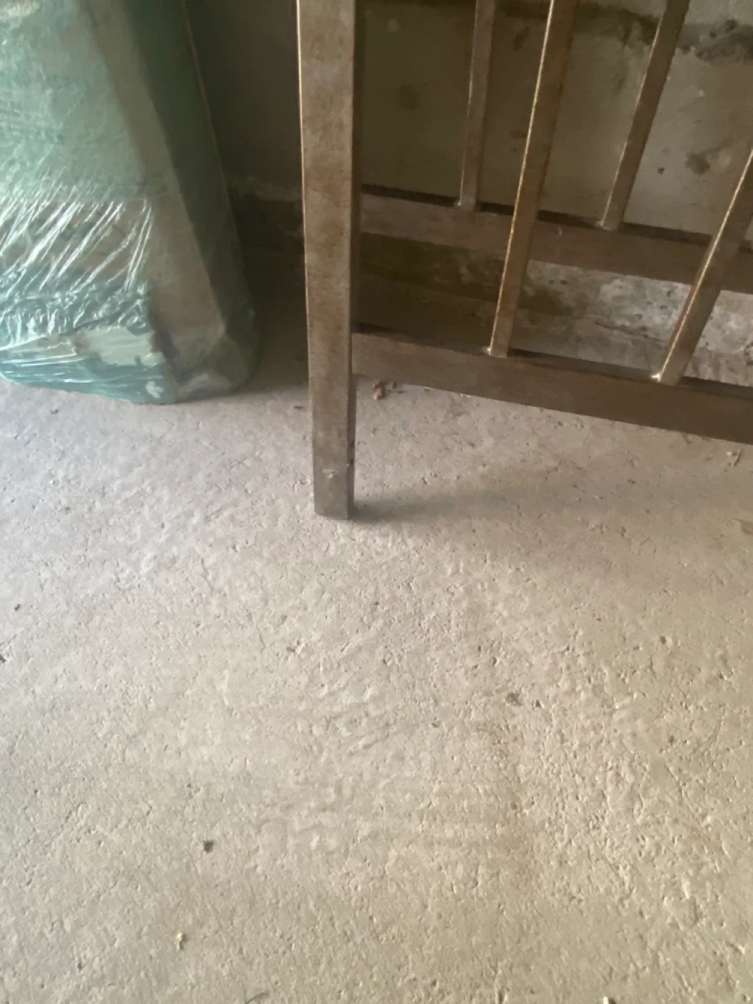 Beautiful Brass  bed ,  size Double  with Design image indicator(3)