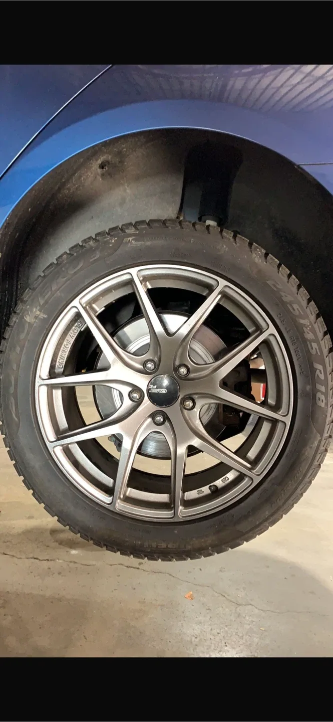 4 Pirelli Sottozero Winter 3 on Alloy Rims - 215/45R18