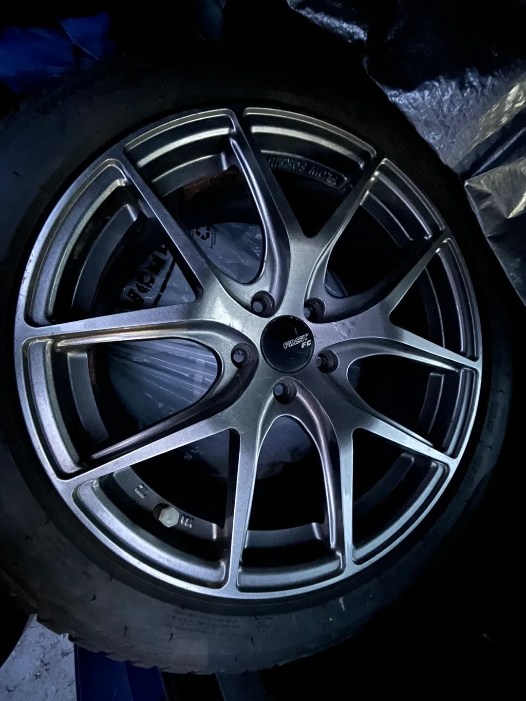 4 Pirelli Sottozero Winter 3 on Alloy Rims - 215/45R18 image indicator(6)