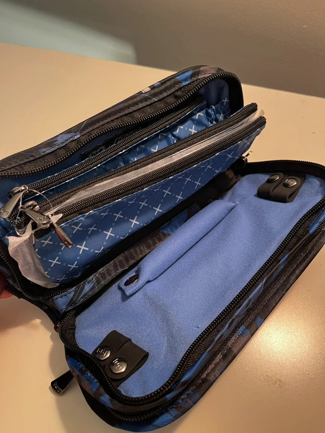 Lug Flipper Jewellery Clutch - New with Tags image indicator(3)