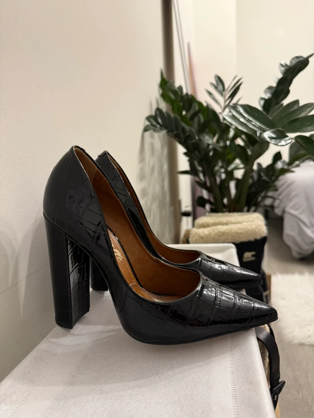 L’intervalle Black Crock Heels - Size 5