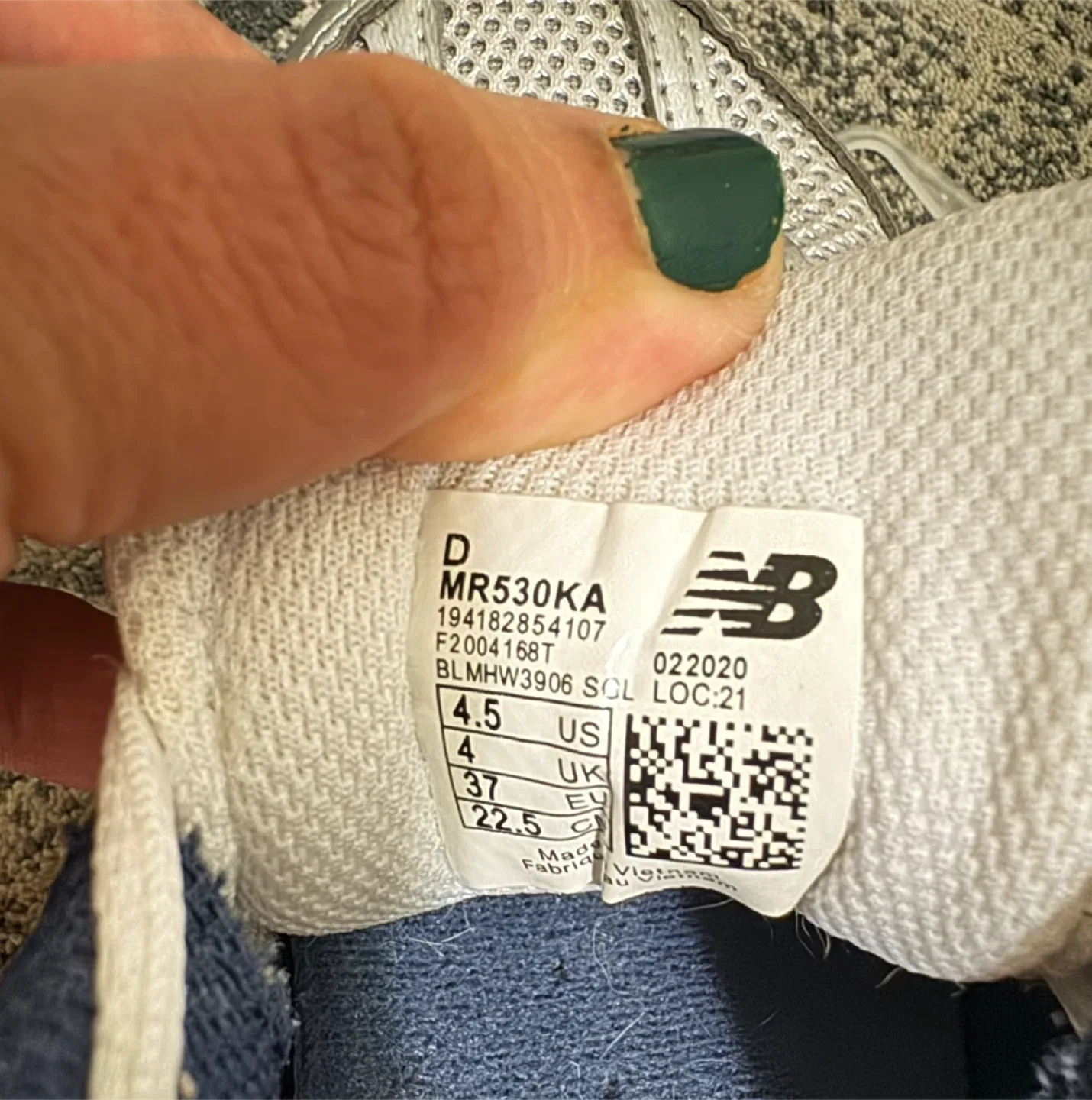 New Balance 530 Silver/White ( women’s 6) image indicator(5)