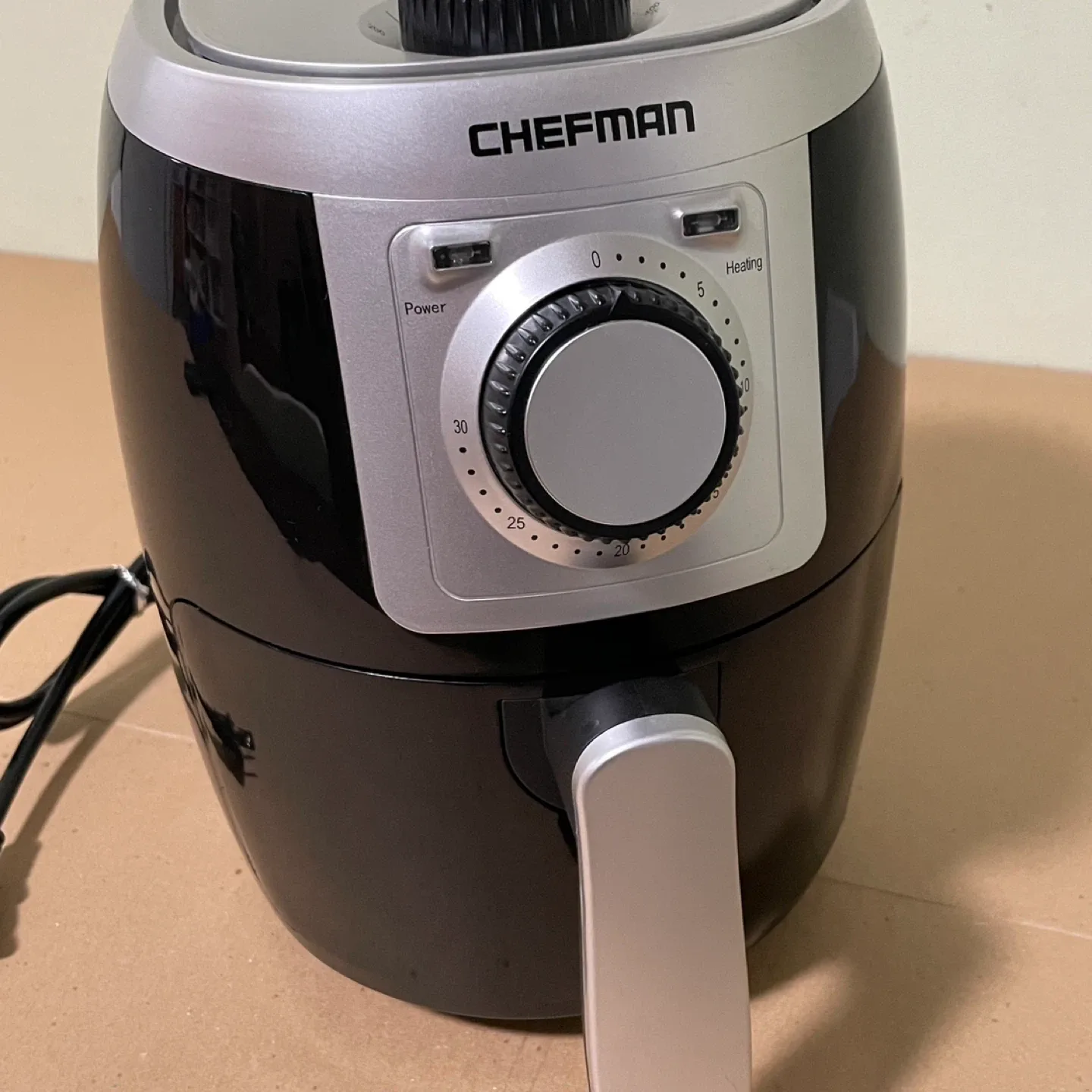 Chefman TurboFry 2-Quart Air Fryer image indicator(3)