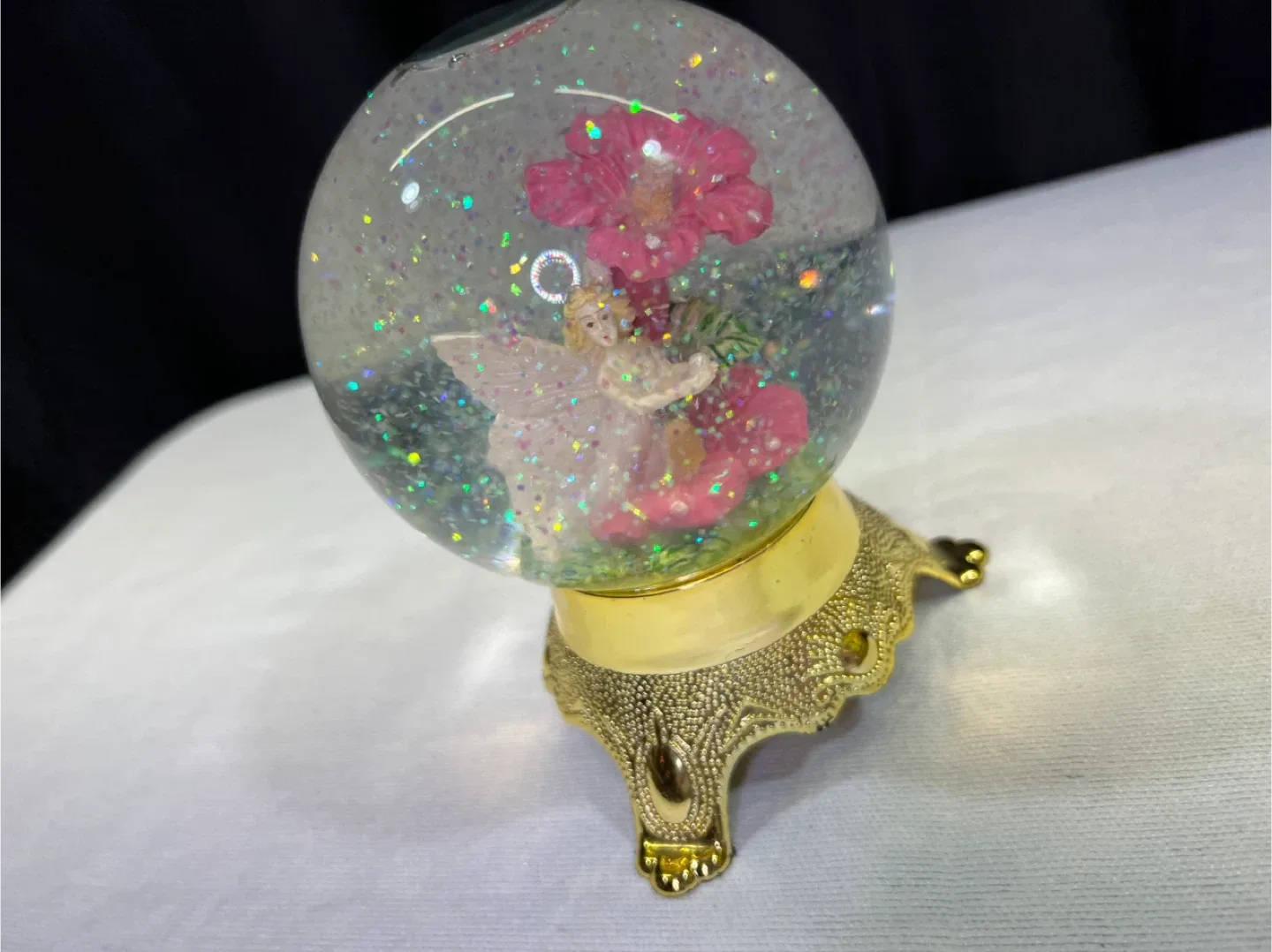 ELECO Angel Flower Snow Globe