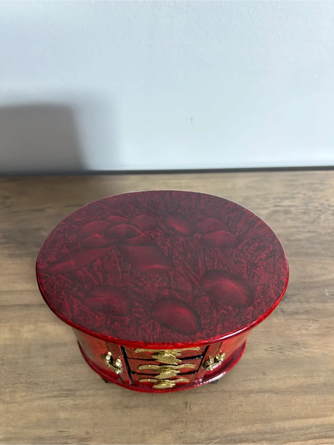 Vintage Chinese Rosewood Jewelry Box - Too Good to Miss! image indicator(8)