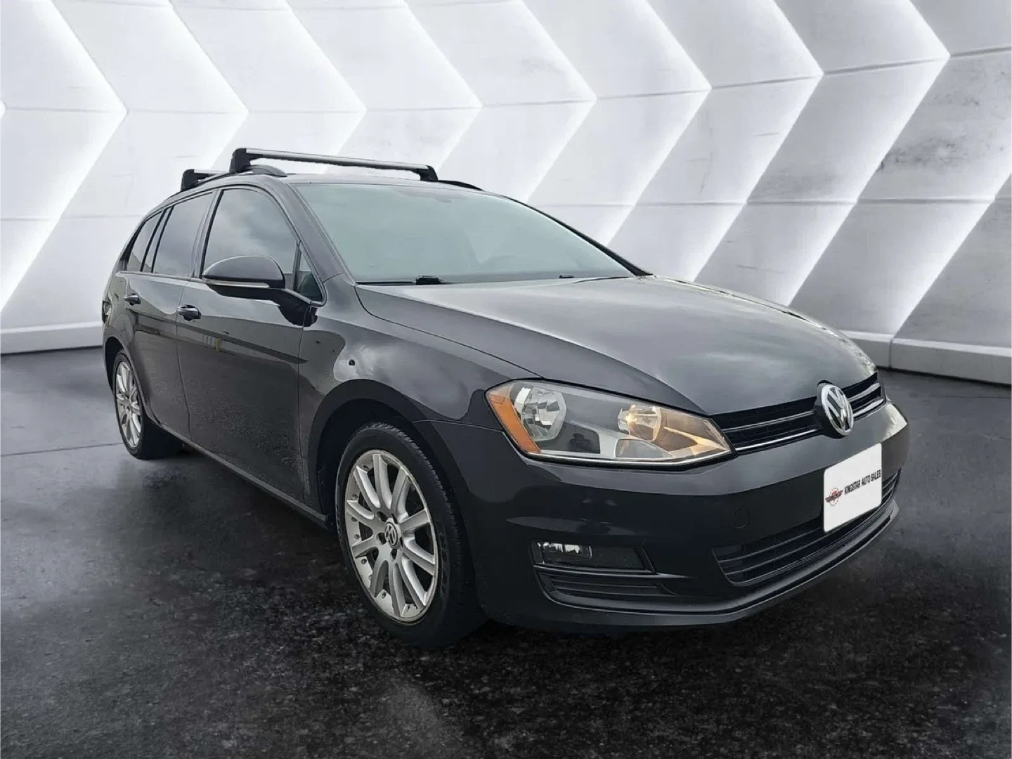 2017 Volkswagen Golf SportWagon - Black image indicator(4)