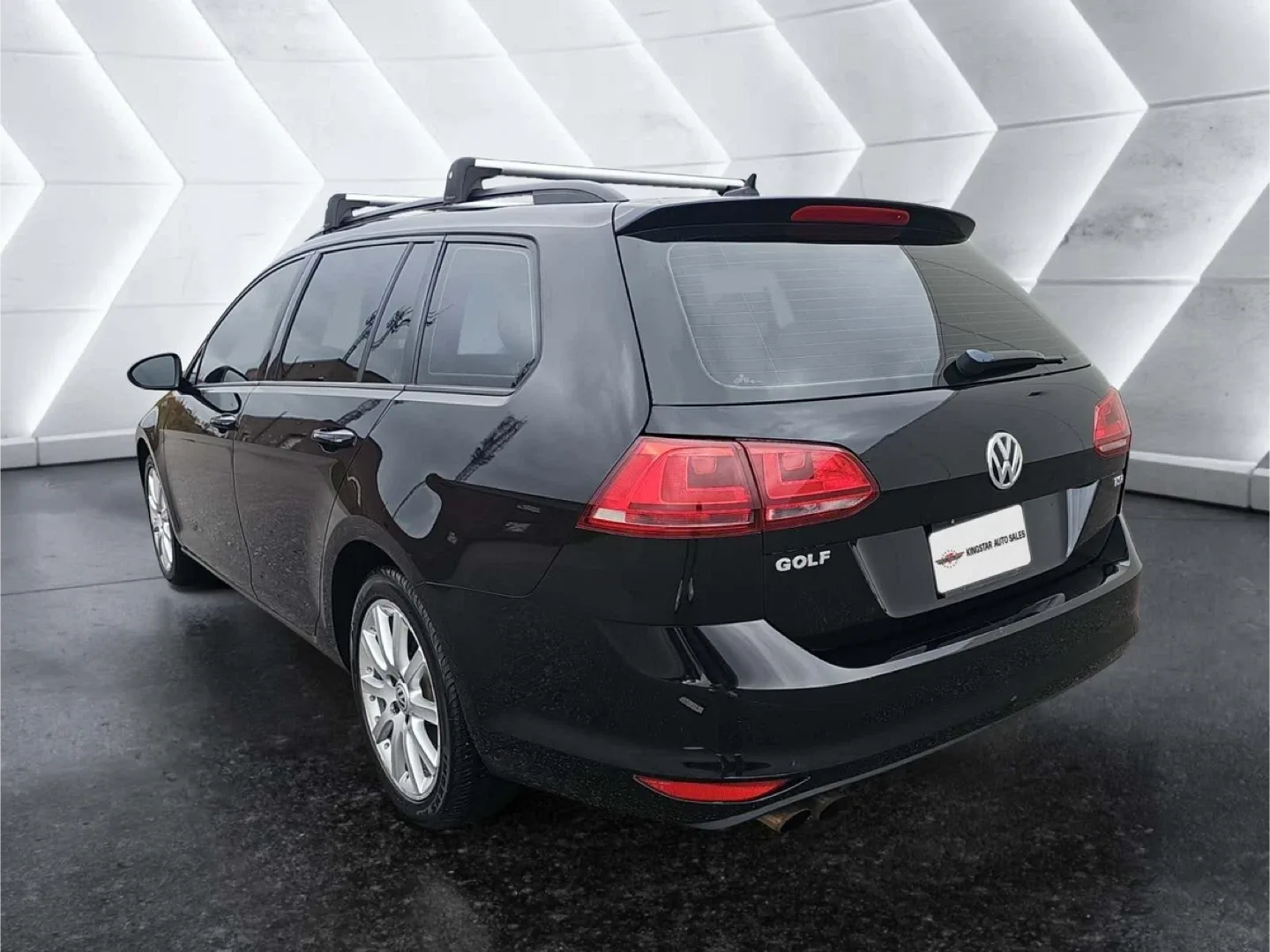 2017 Volkswagen Golf SportWagon - Black image indicator(2)