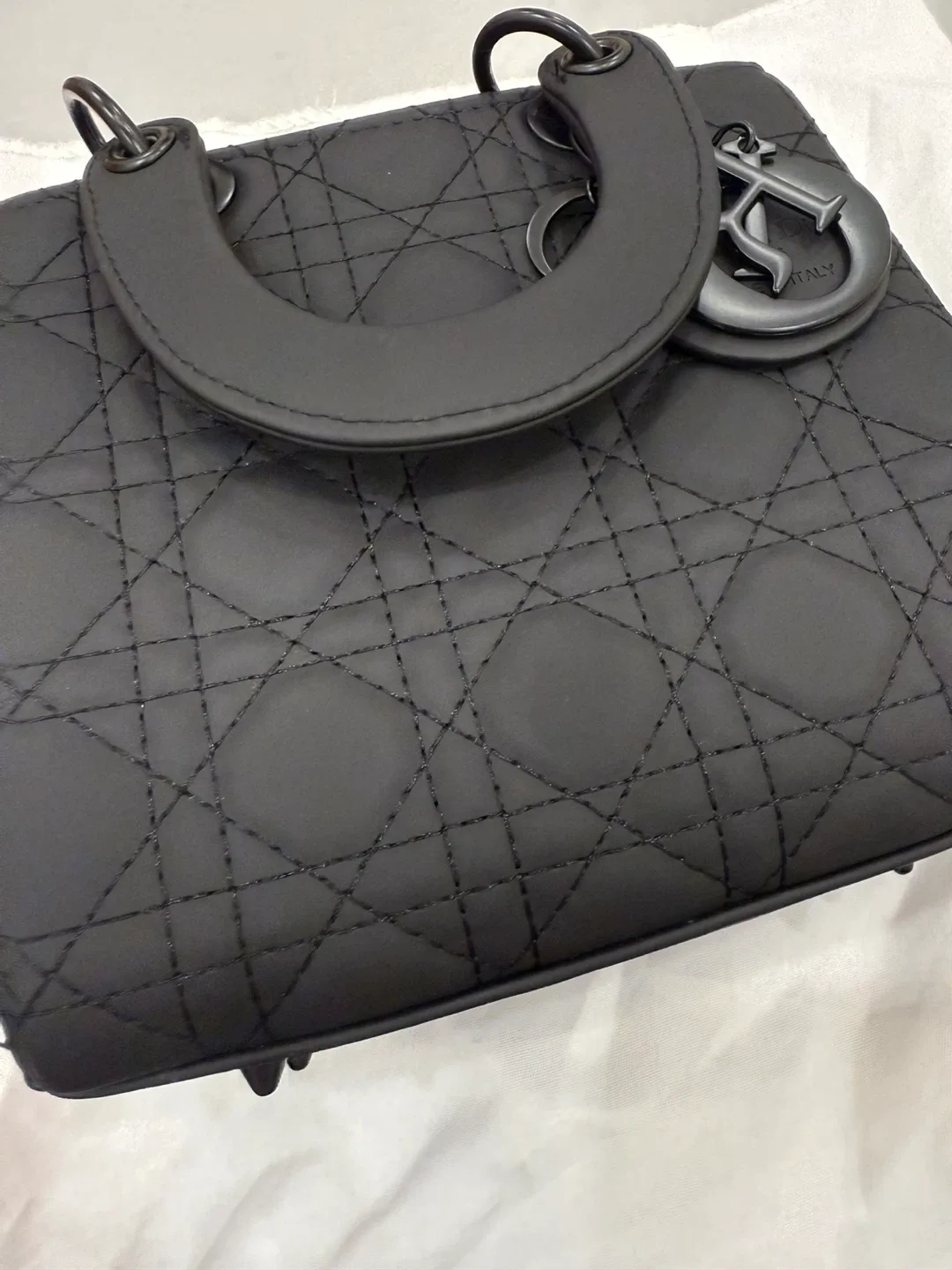 Dior Lady Dior Mini Black image indicator(3)