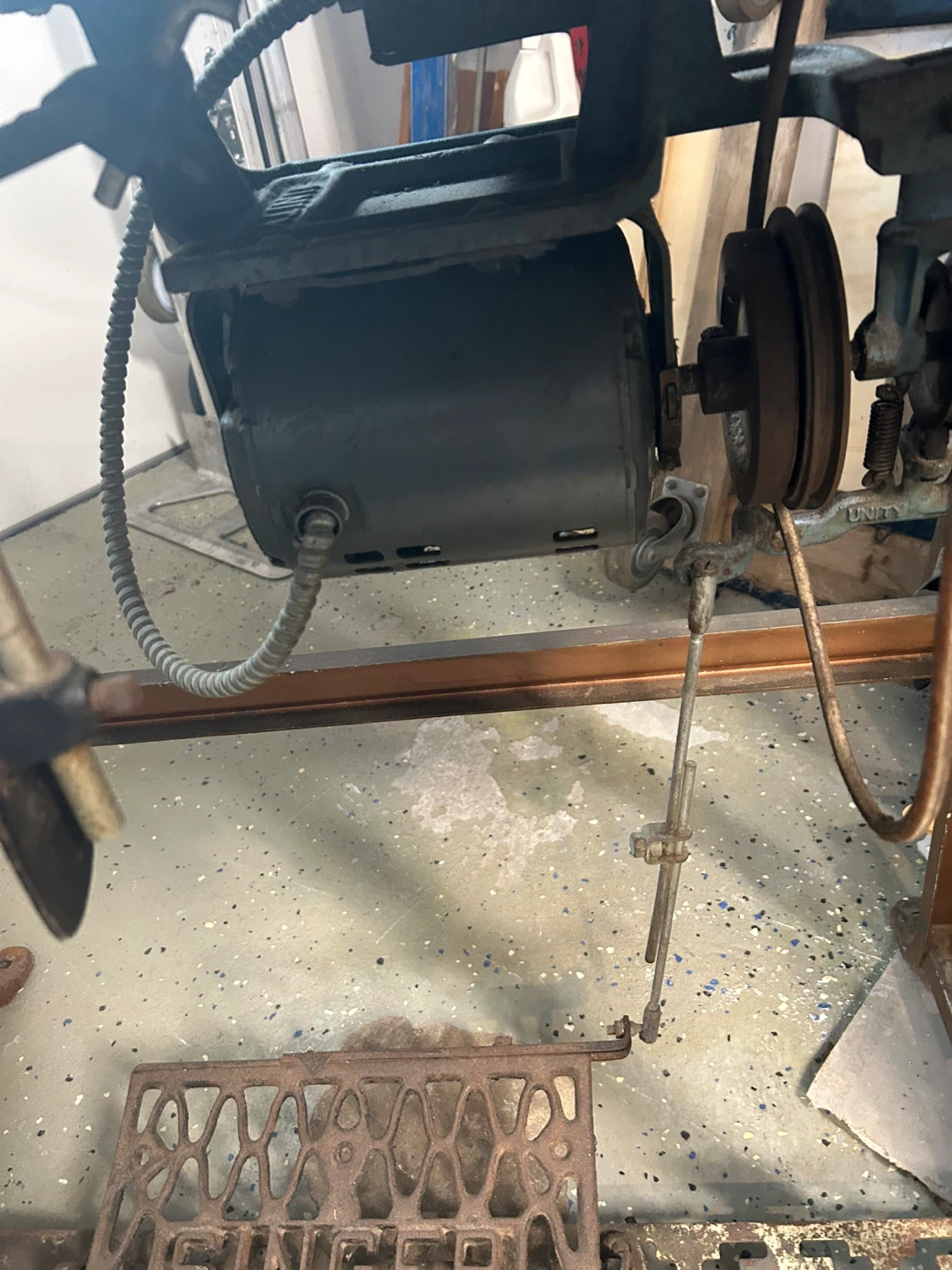 Industrial Sewing Machine - photo 3
