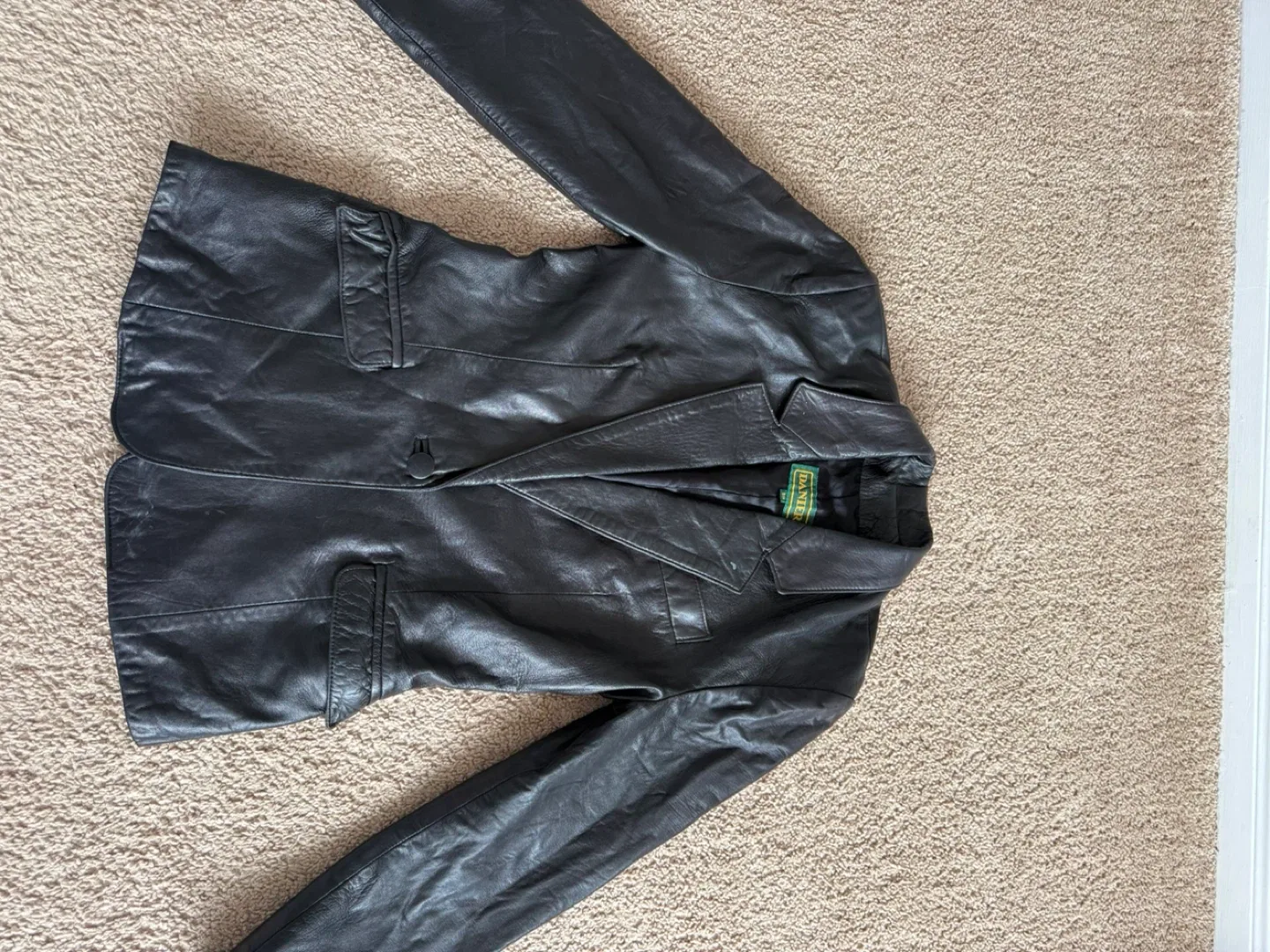 Discovery Expedition White Puffer Jacket - Size S image indicator(5)