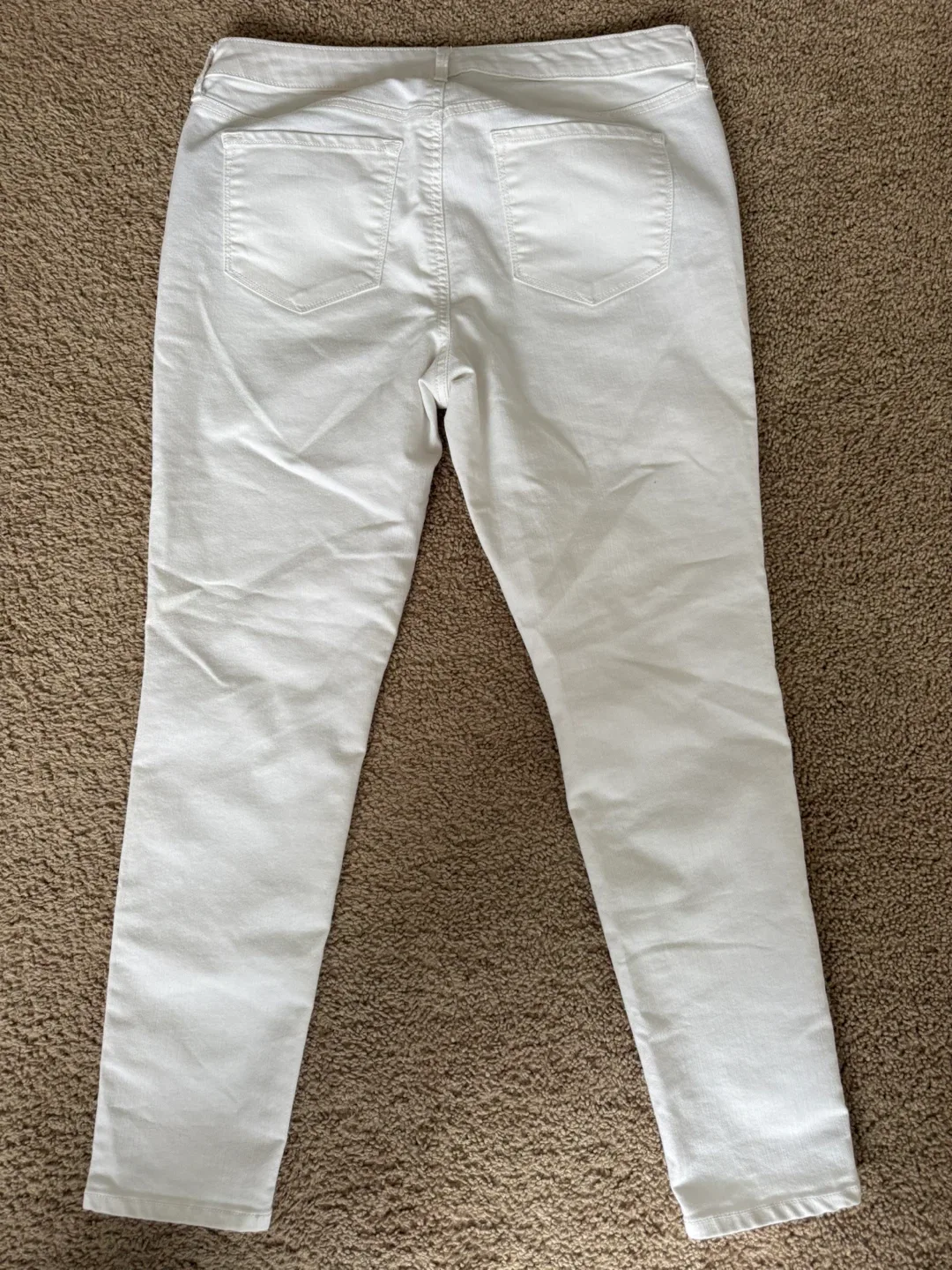 Discovery Expedition White Puffer Jacket - Size S image indicator(7)