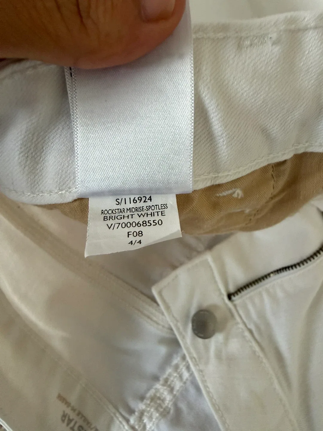 Discovery Expedition White Puffer Jacket - Size S image indicator(9)