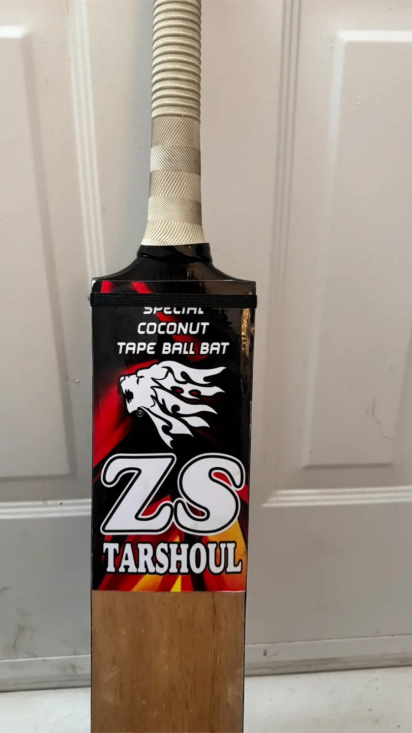 ZS Tarshoul Coconut Tape Ball Bat image indicator(4)