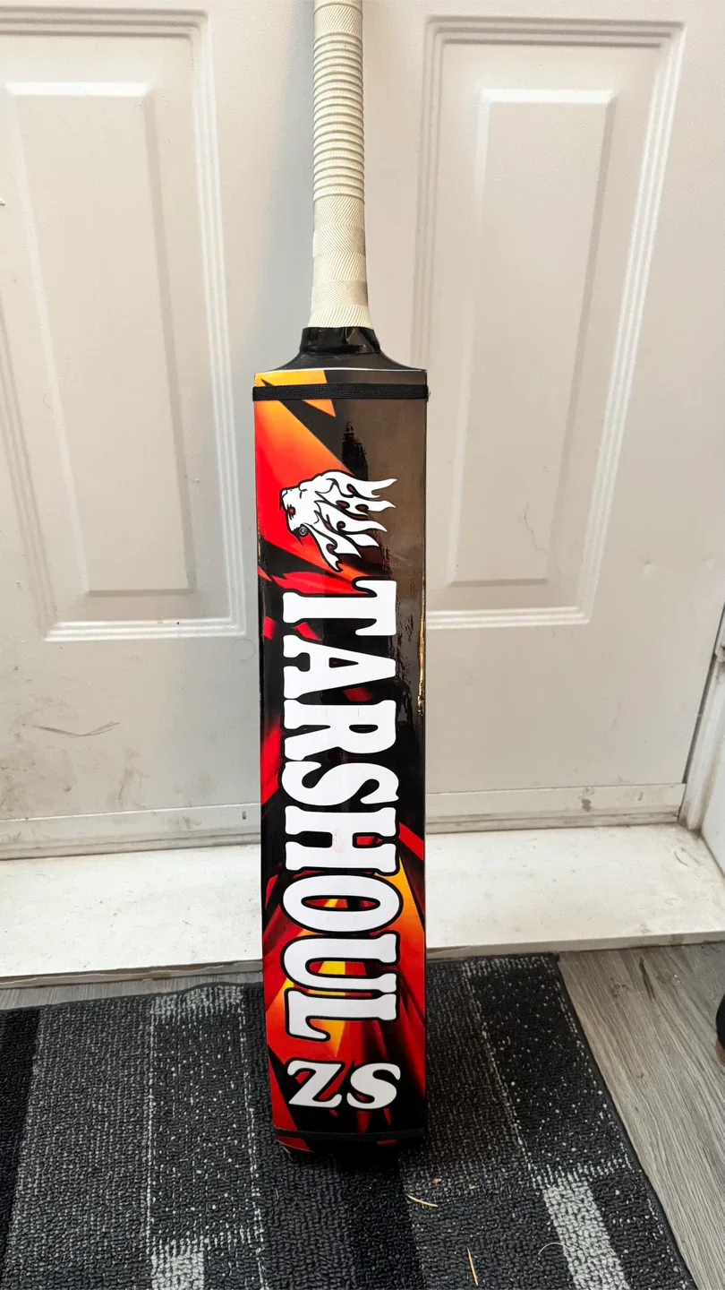 ZS Tarshoul Coconut Tape Ball Bat image indicator(2)