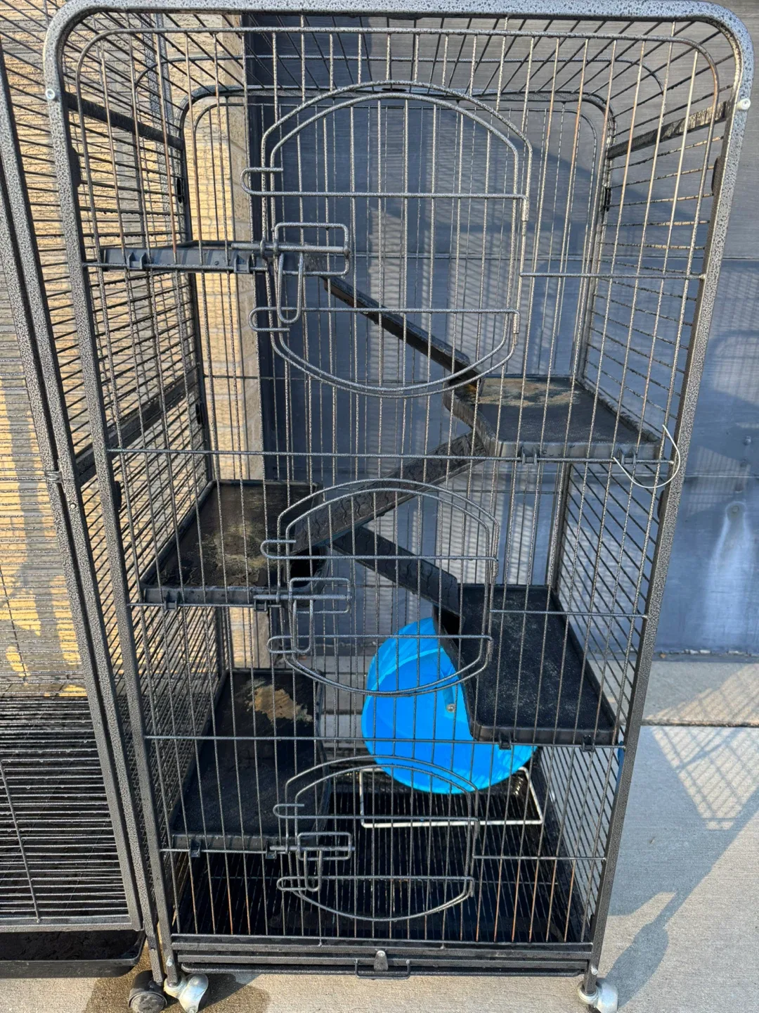 Black Metal Ferret/Cat Cage image indicator(3)