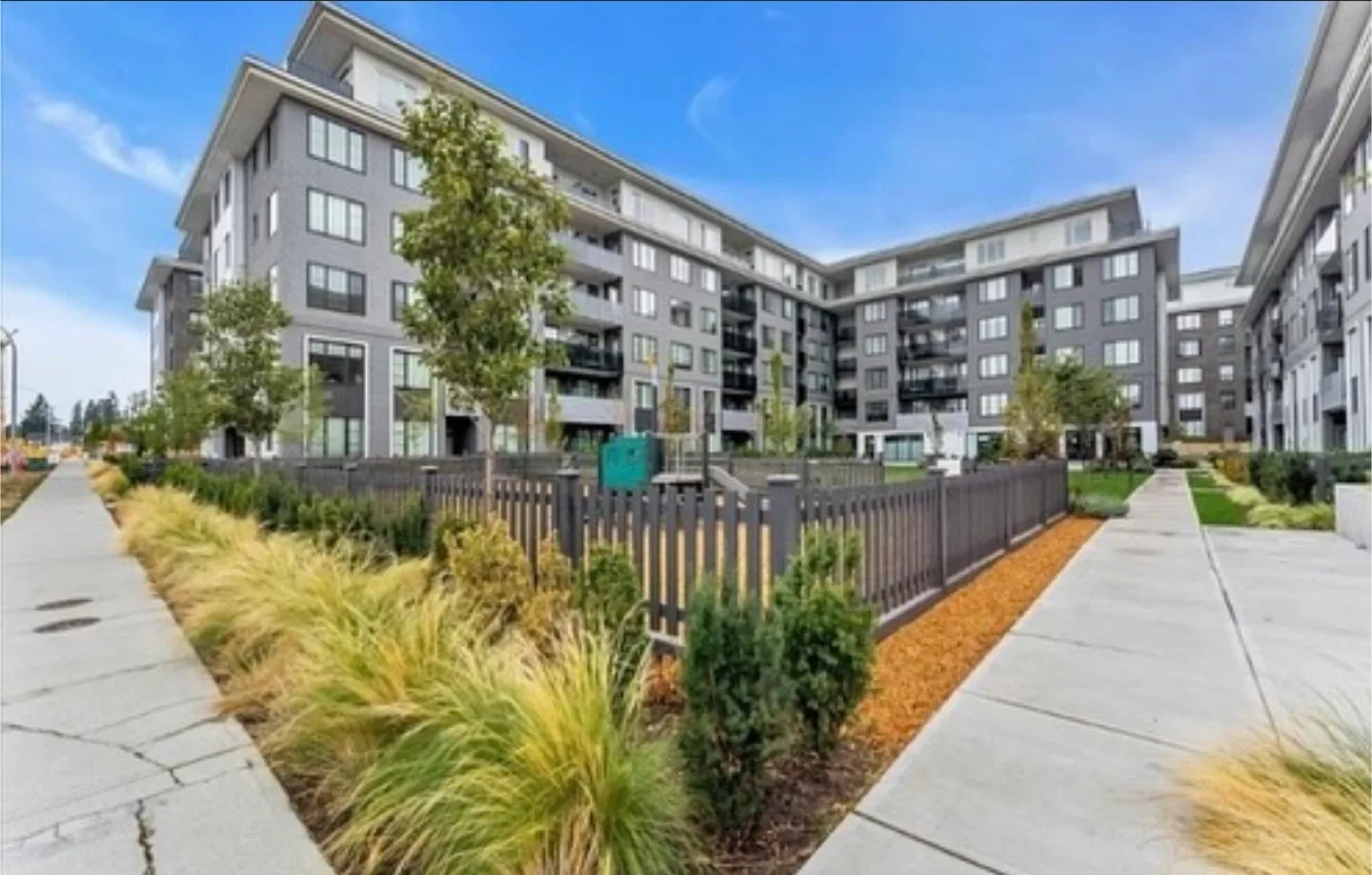 1 Bedroom plus Den Fourth Floor Fleetwood Apartment image indicator(10)