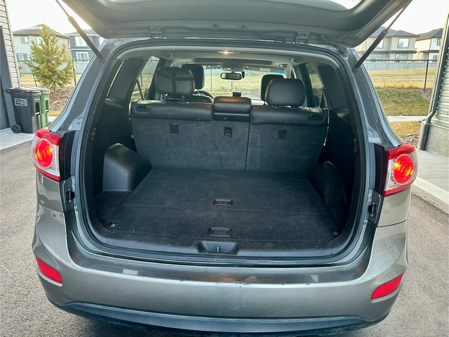 Hyundai Santa Fe SUV image indicator(9)