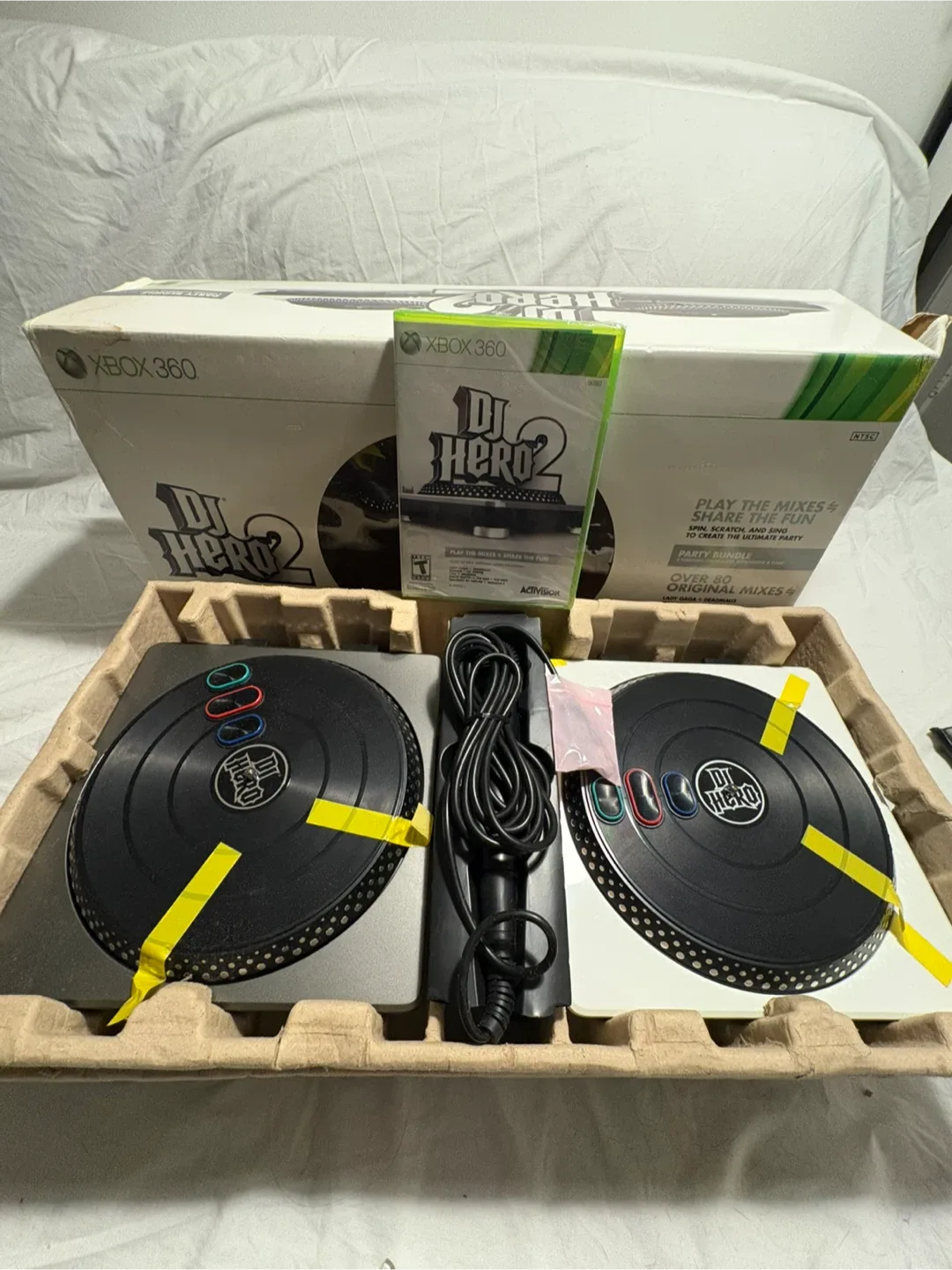 Brand New | DJ Hero 2 for Xbox 360 with Turntables & Mic