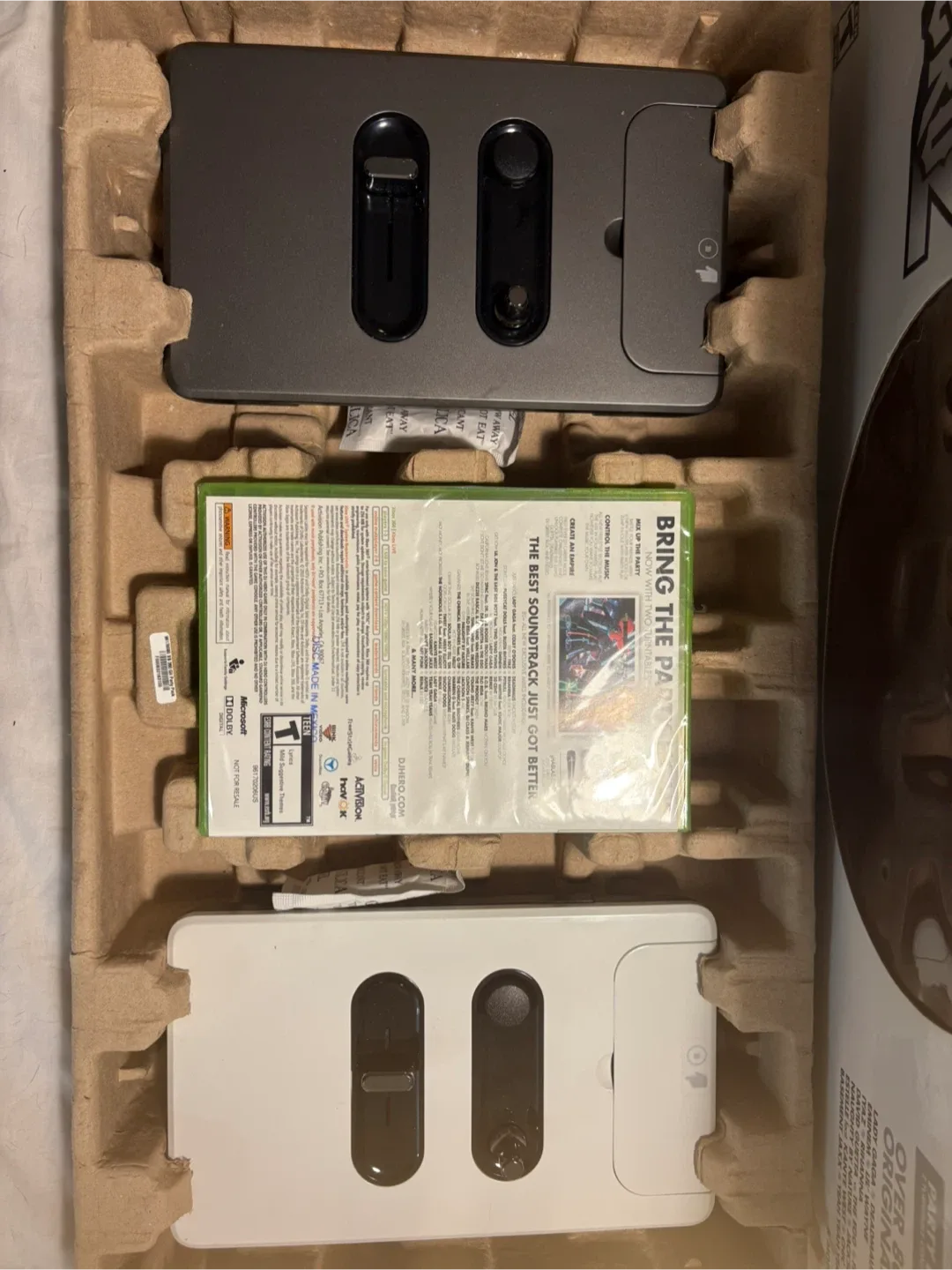 Brand New | DJ Hero 2 for Xbox 360 with Turntables & Mic image indicator(10)