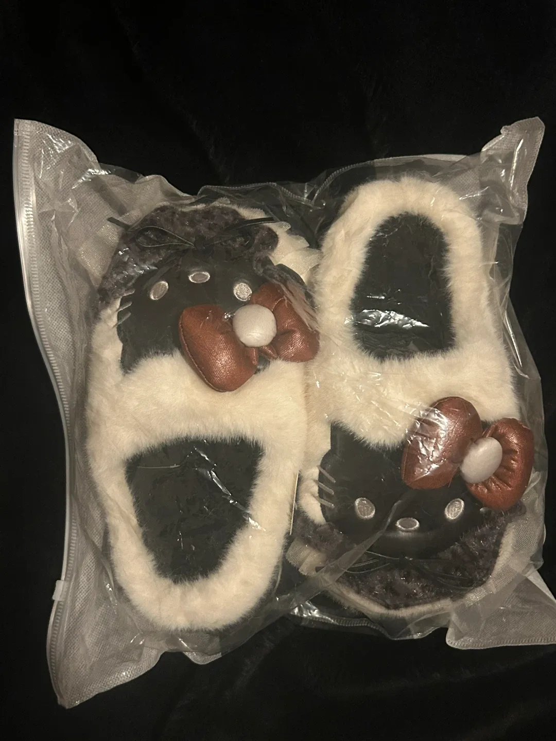 Hello Kitty Slippers - New in Package!