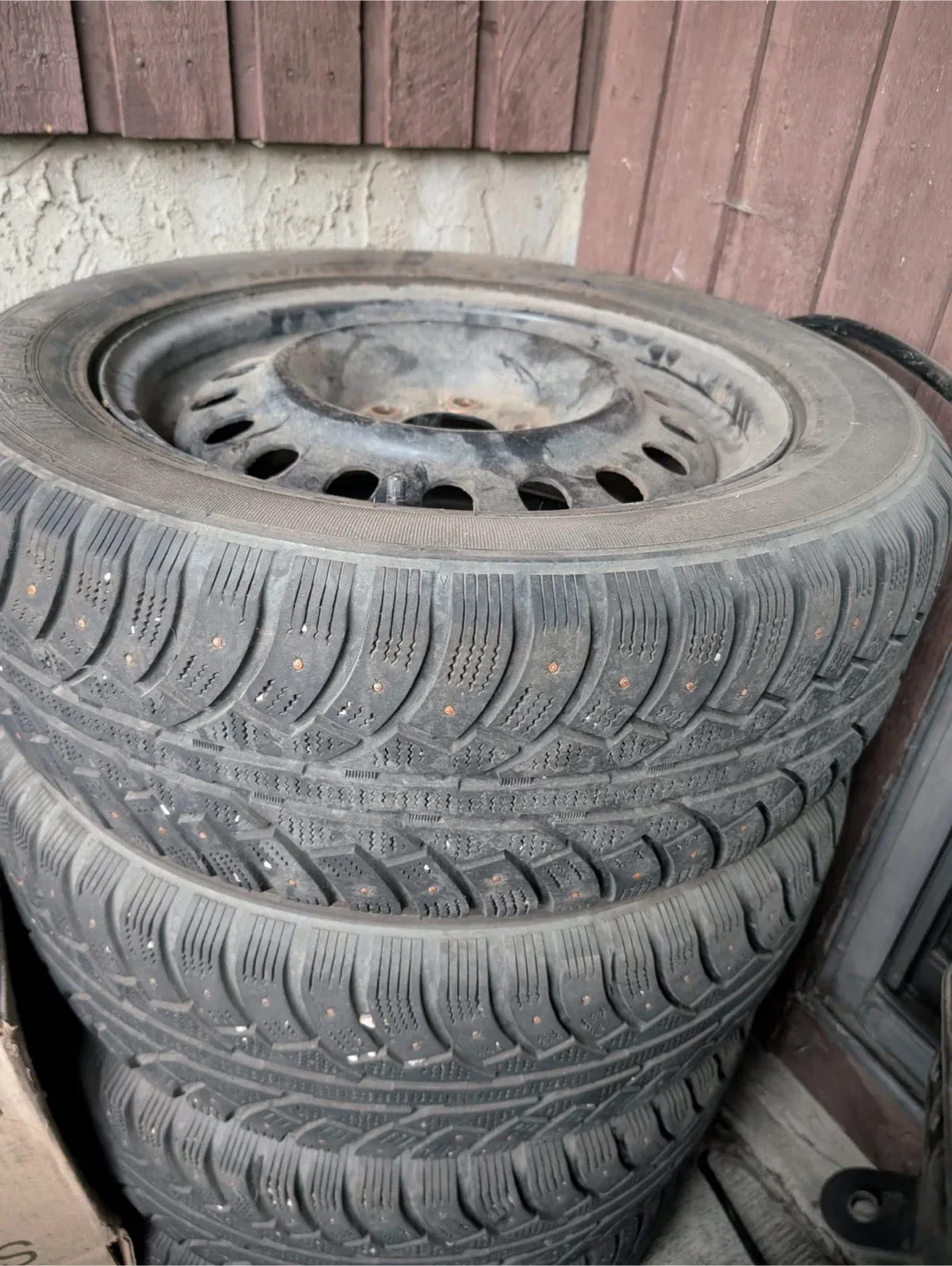 Set of 4 Winter Tires 225/60R17