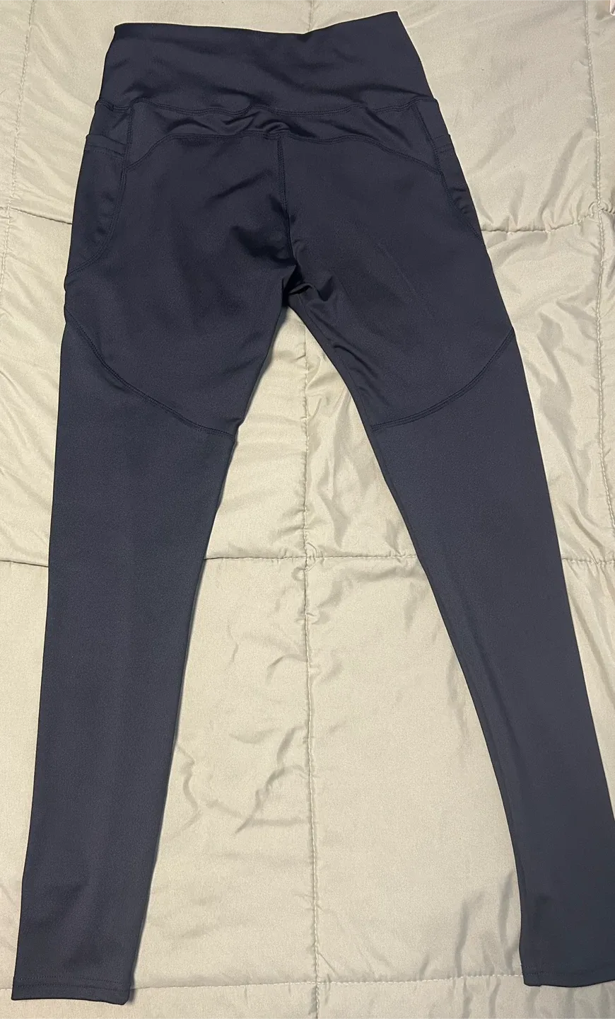 Black Leggings with Pockets image indicator(3)