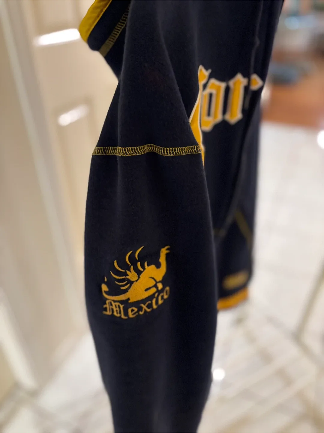 🟦 🧡 Men’s Corona Zip Zip-Up Hoodie - Size XL  🧡🟦 image indicator(6)