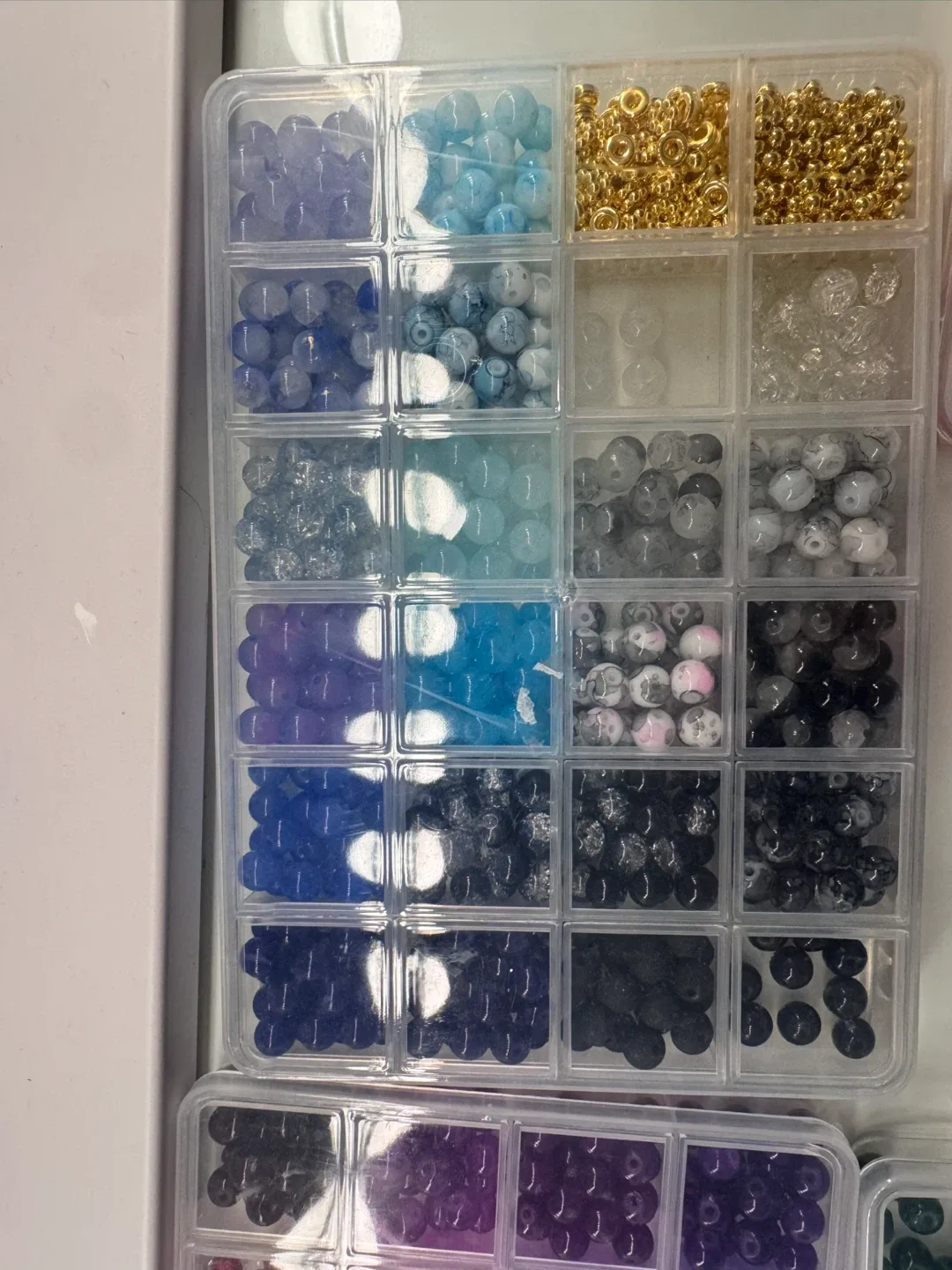 7 Beads sets  in Organizer image indicator(5)