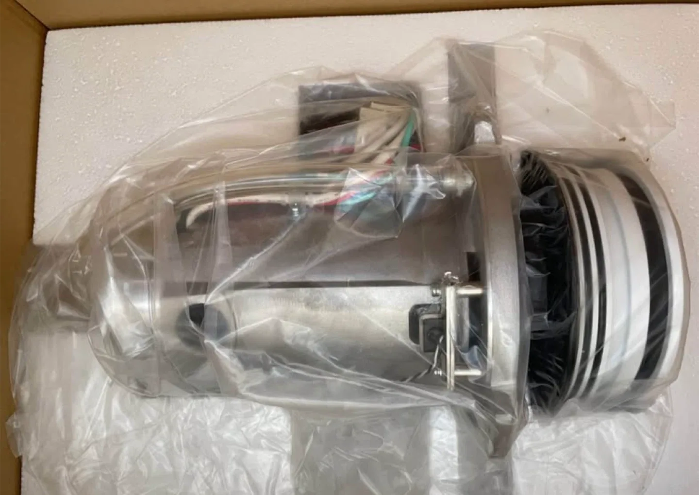 ISO Electronic Parts Surplus Buyer image indicator(8)