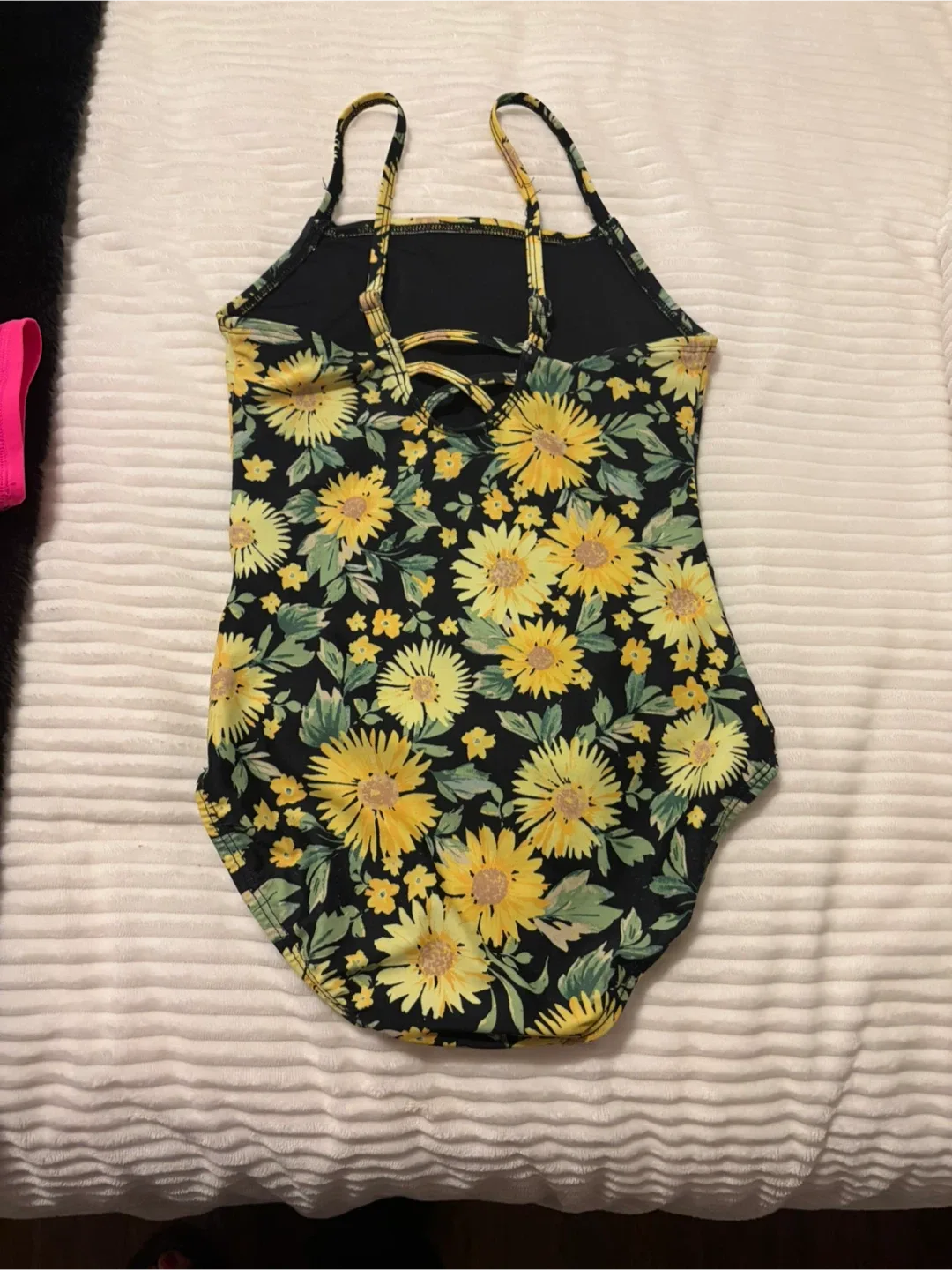 Old Navy Girls' Swimsuit - Size M image indicator(2)