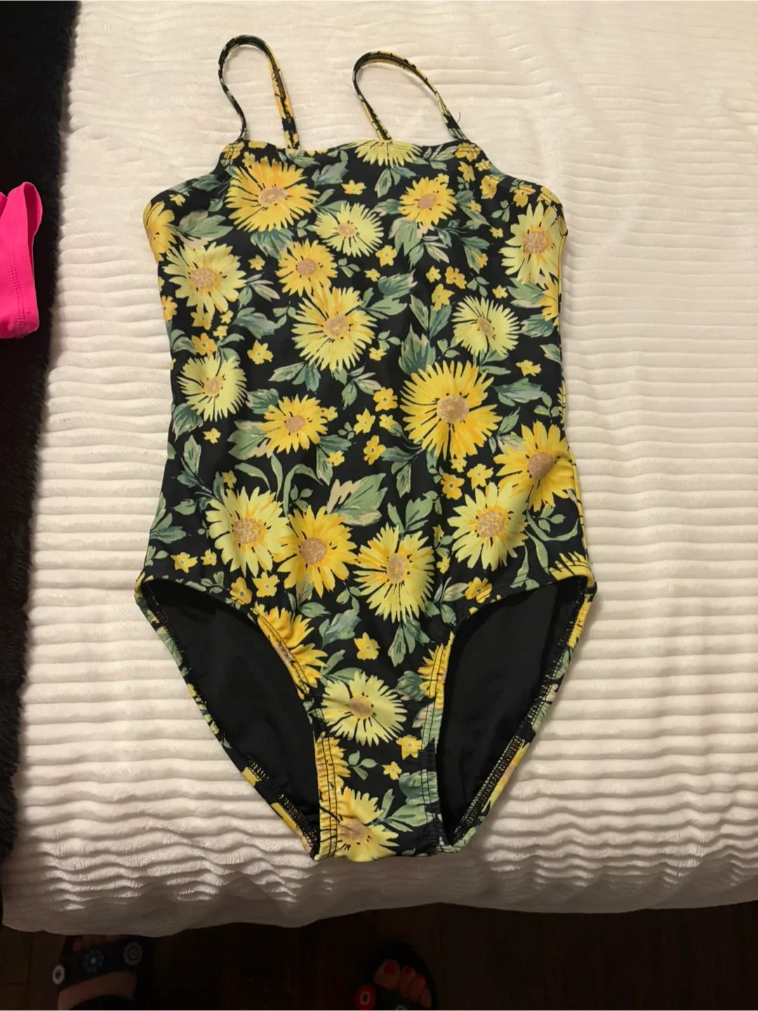 Old Navy Girls' Swimsuit - Size M
