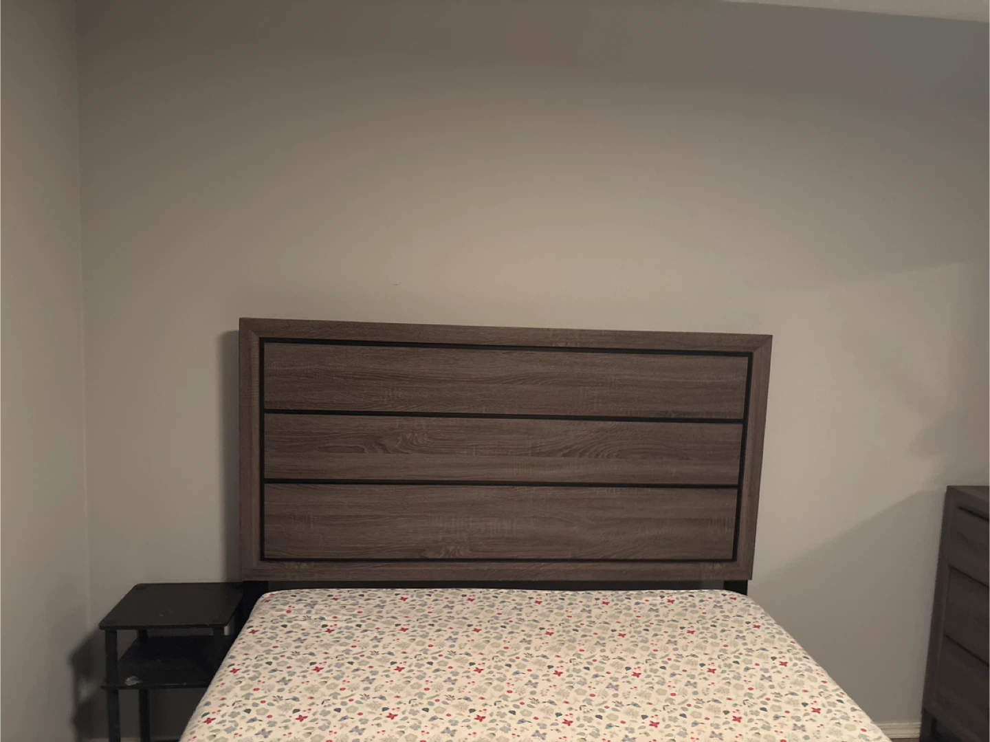 Bedroom Set - Bed Frame, Dresser, Mirror - photo 3