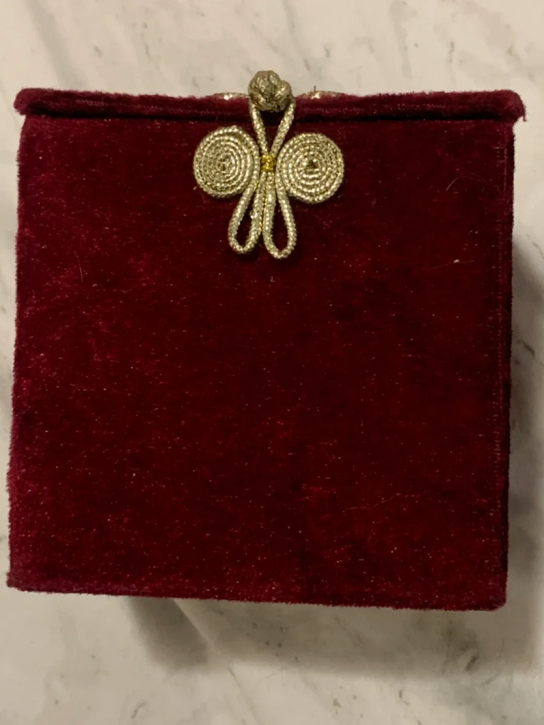 Angel Design Candle Holder with Velvet Box image indicator(3)