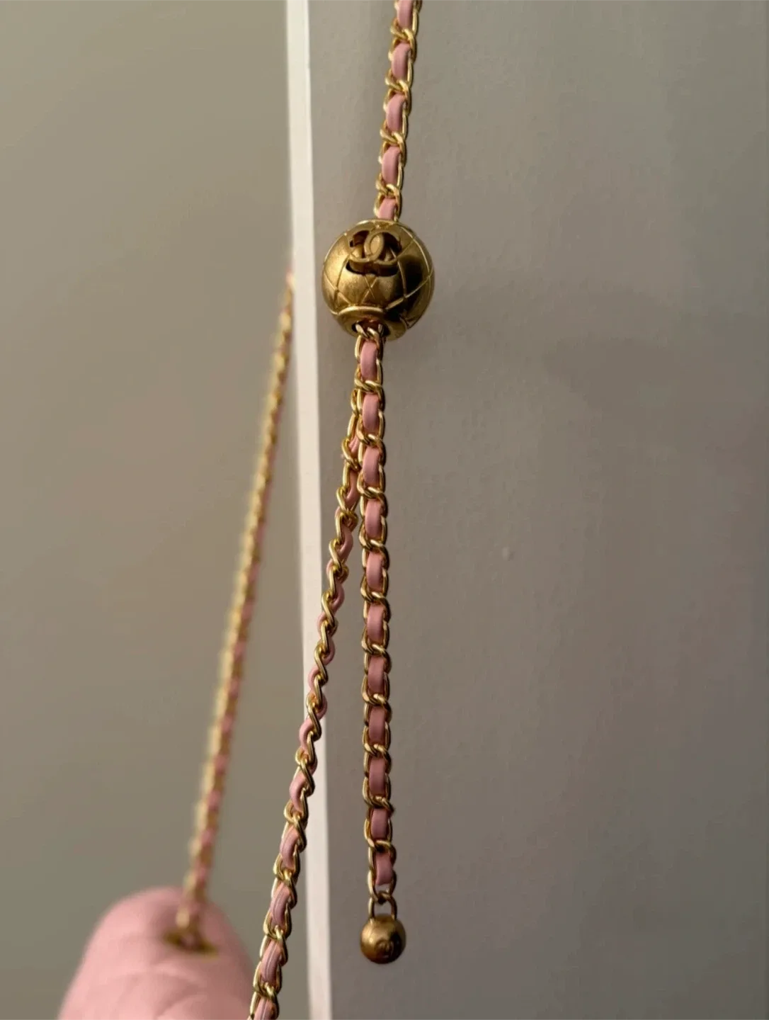 Chanel Pink Quilted Handbag image indicator(3)