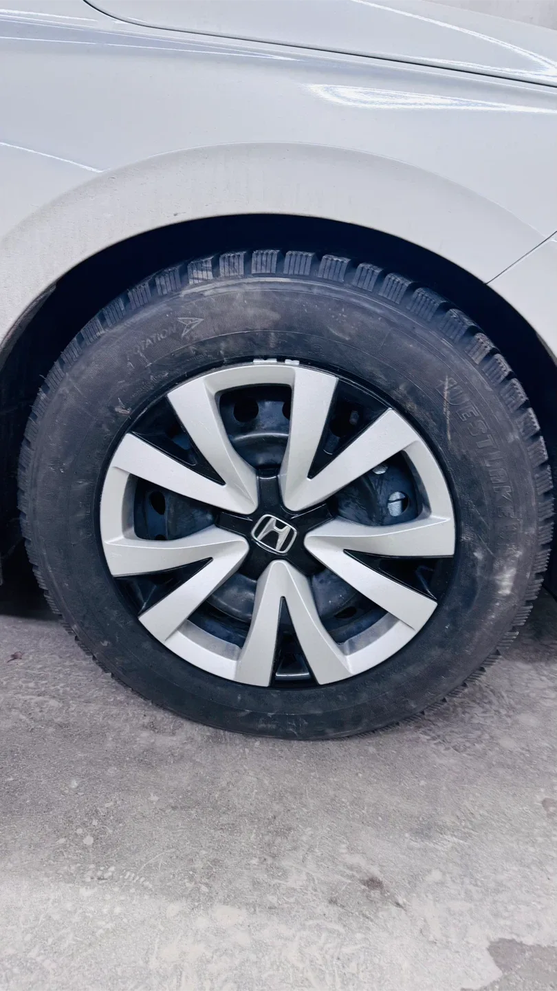 Honda Wheel with Winter Tire image indicator(2)