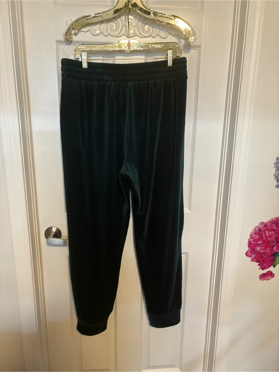 Rever Hayes Green Velvet Loungewear Set (XL) image indicator(3)