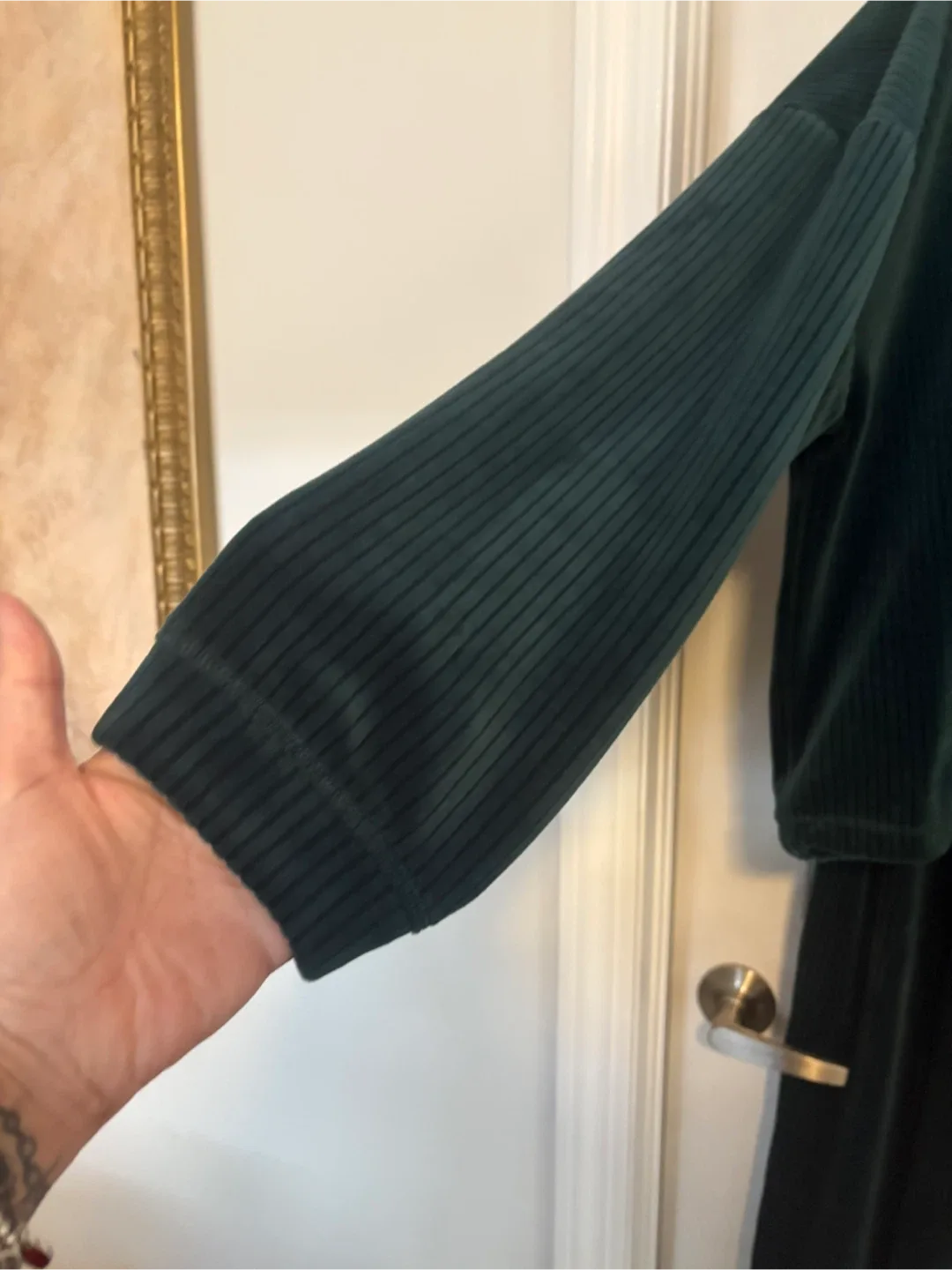 Rever Hayes Green Velvet Loungewear Set (XL) image indicator(6)