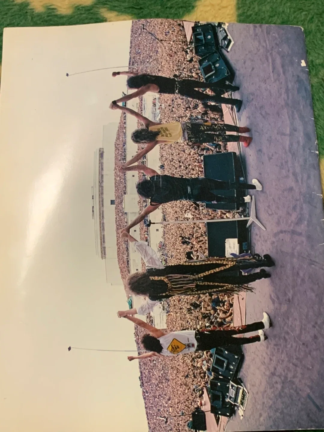 Bon Jovi Tour of the World Book-1987 image indicator(2)