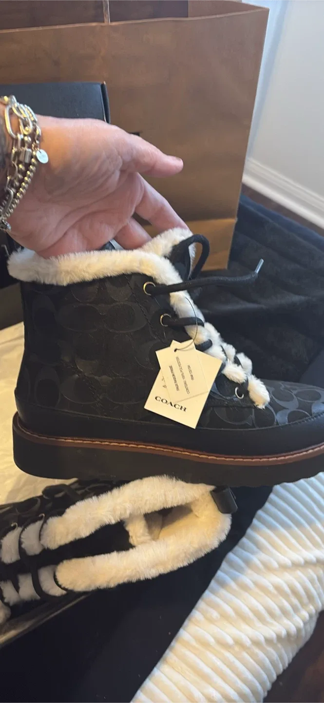 Coach CE325 Black Winter Boots - Size 7.5 image indicator(3)